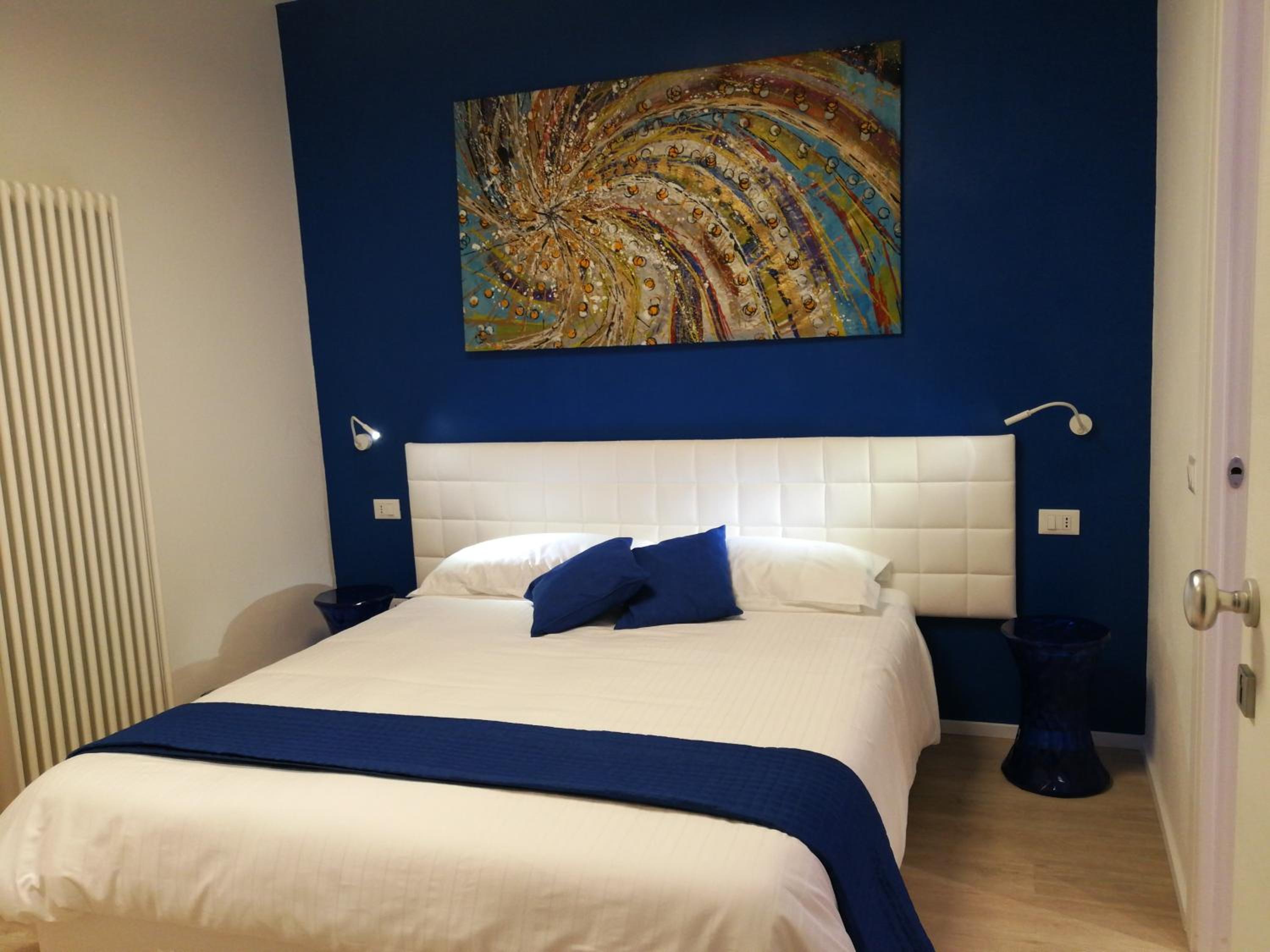Double or Twin Room - Photo 2