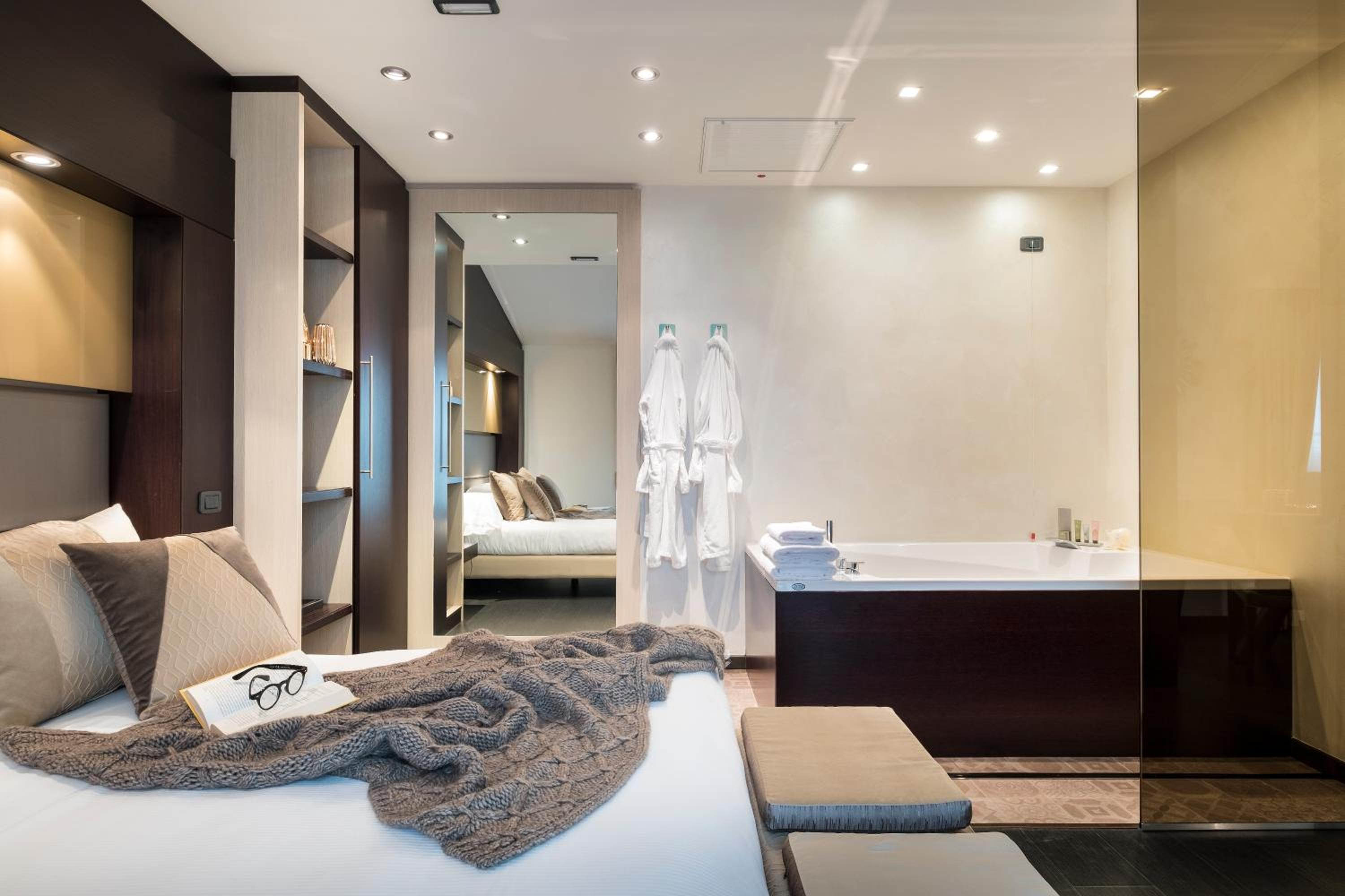 Prestige Suite - Photo 1