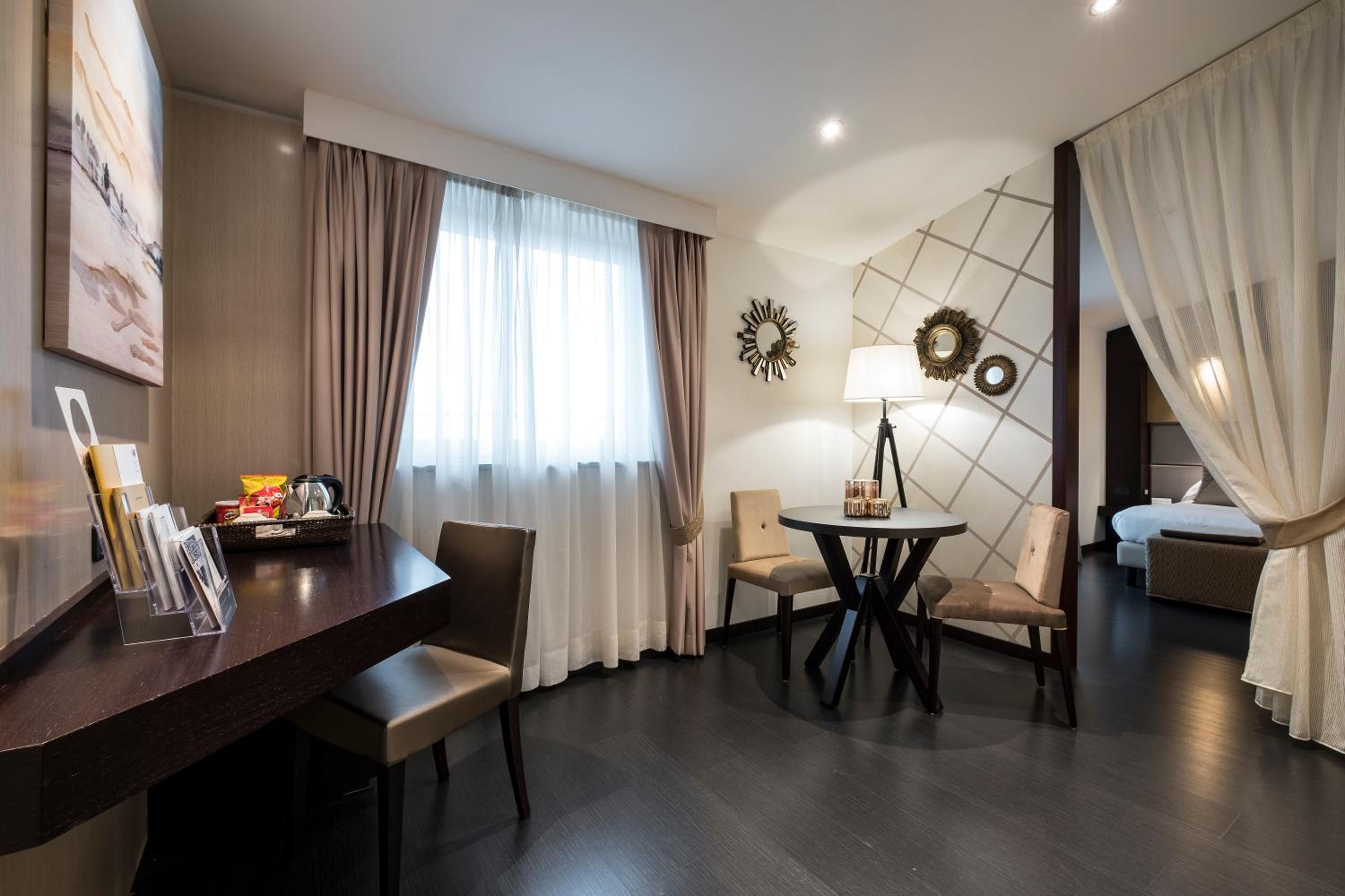 Prestige Suite - Photo 6