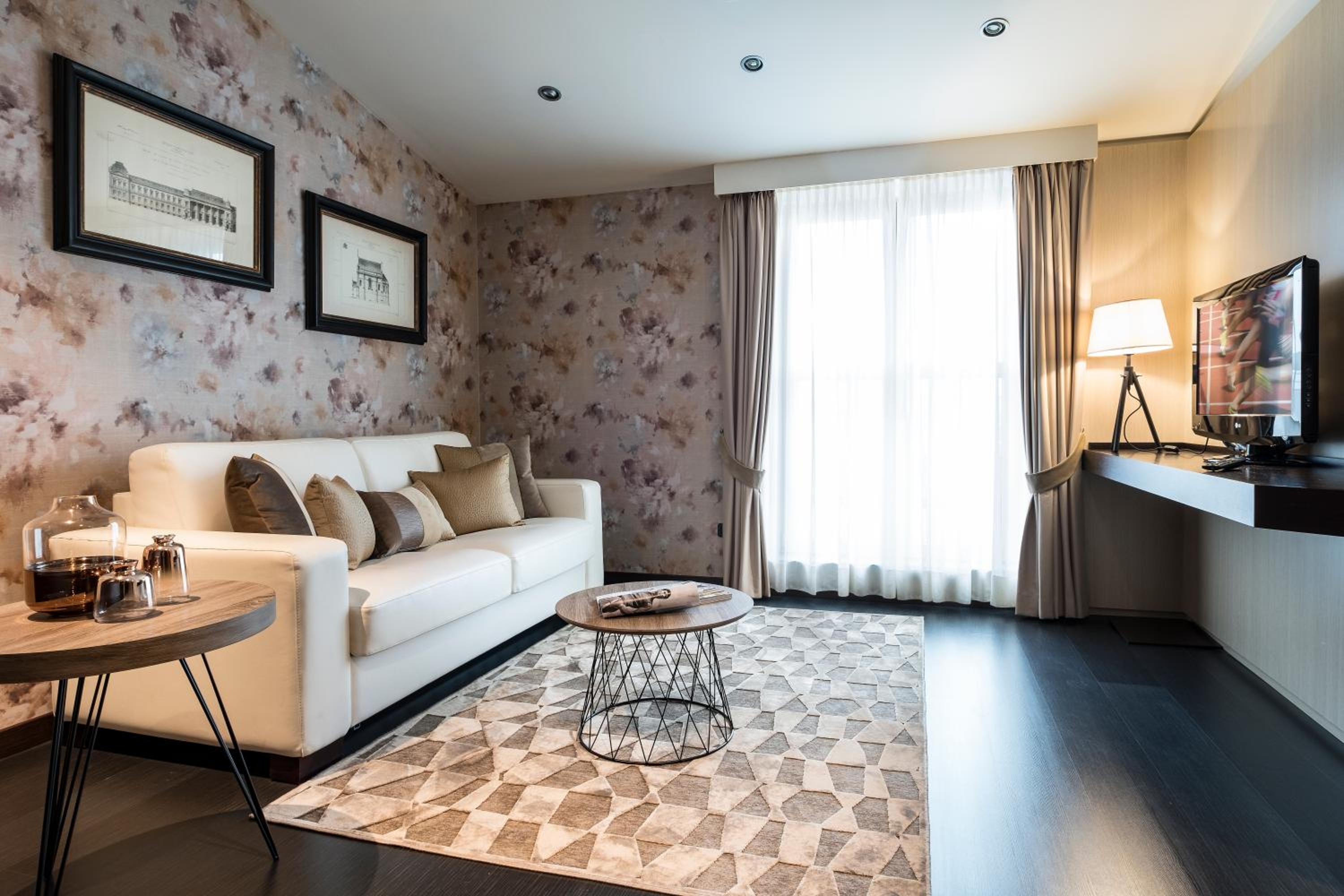 Prestige Suite - Photo 9