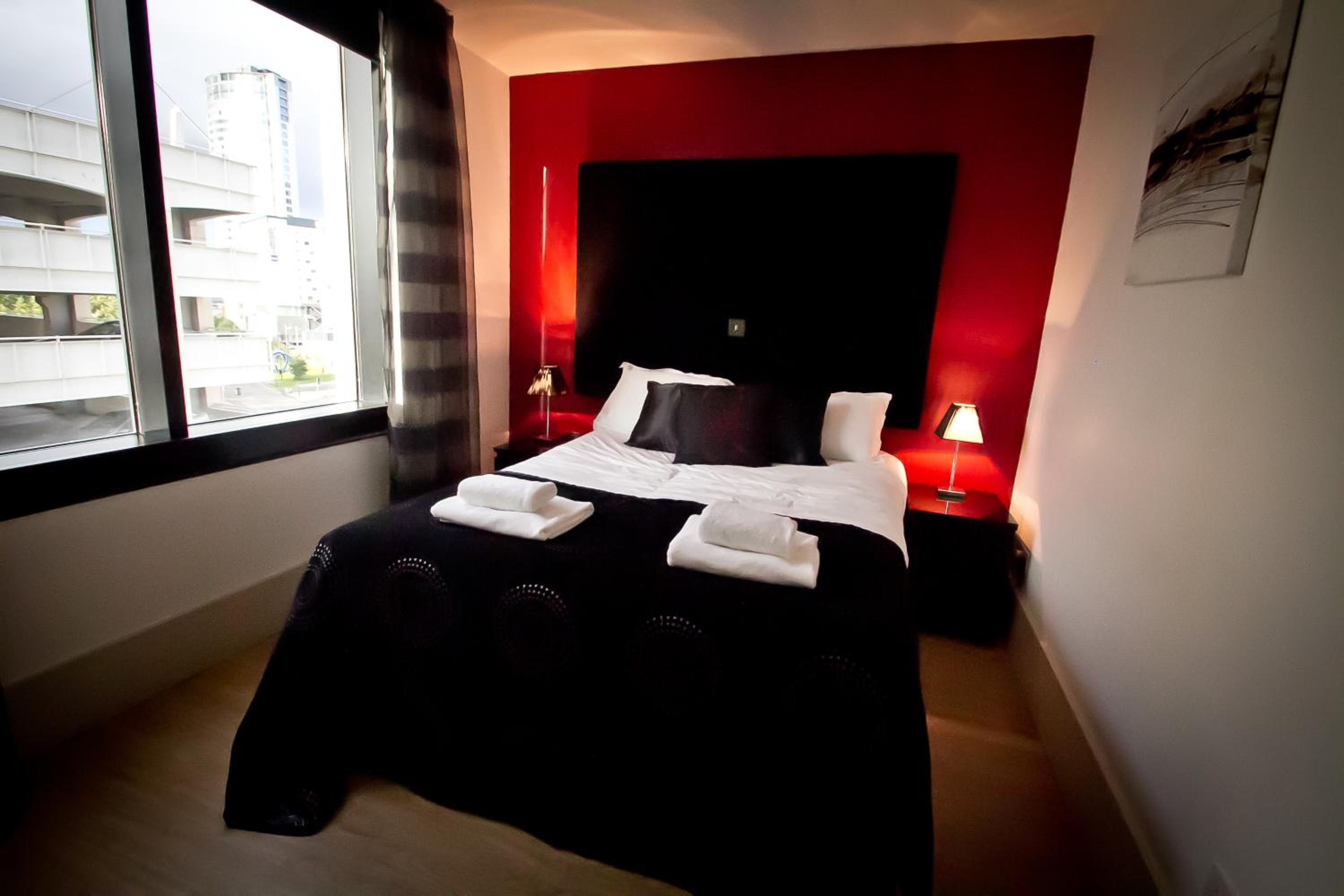 Two-Bedroom Apartment (3 Adults) photo 2