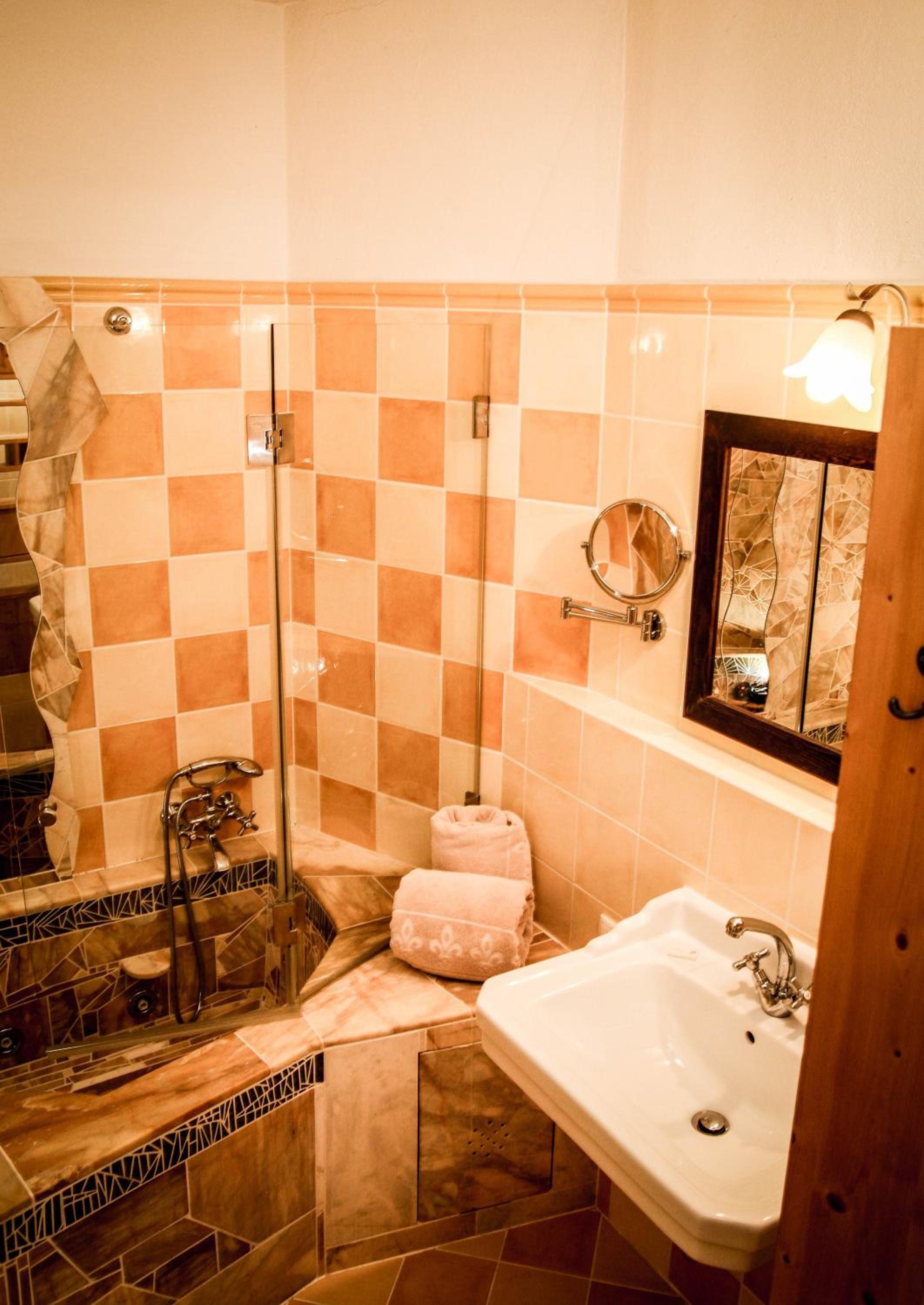 Apartment - Photo 2