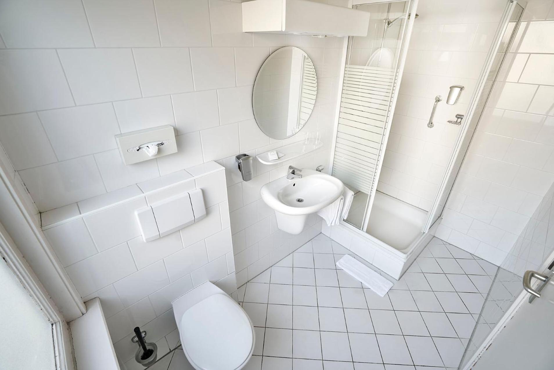 Single Room photo 2