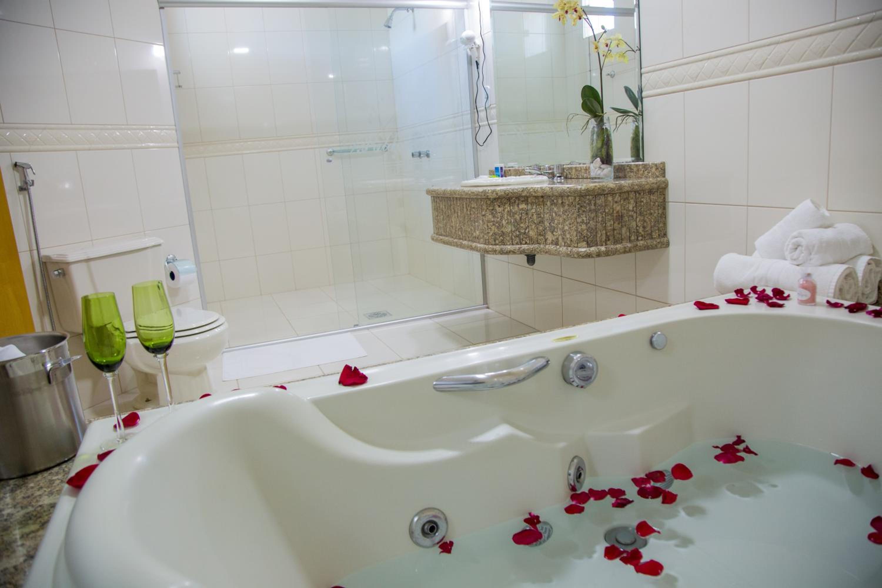 Queen Room with Spa Bath photo 2
