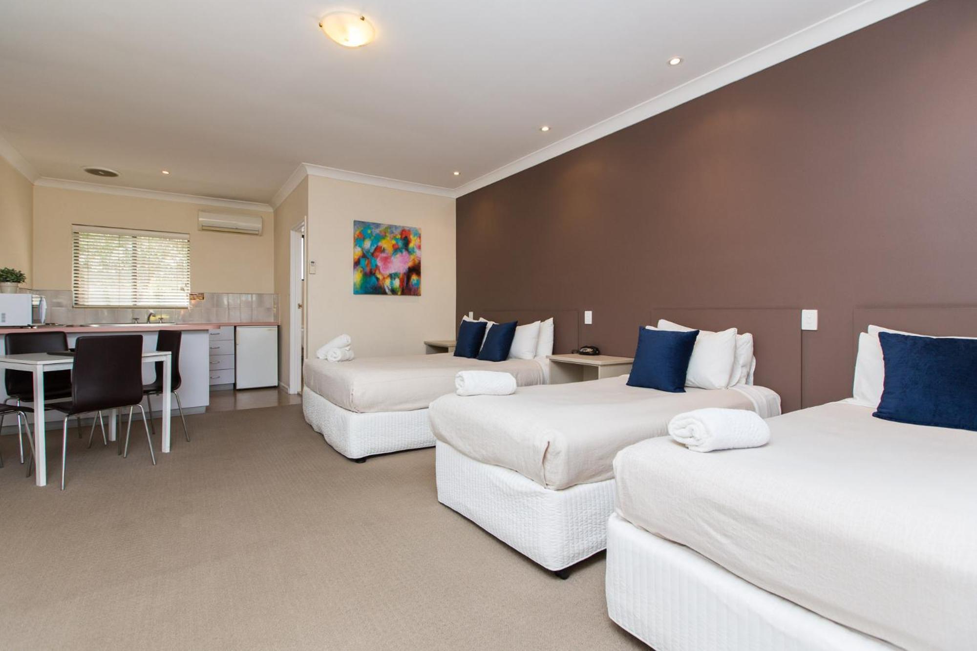 Family Room photo 2