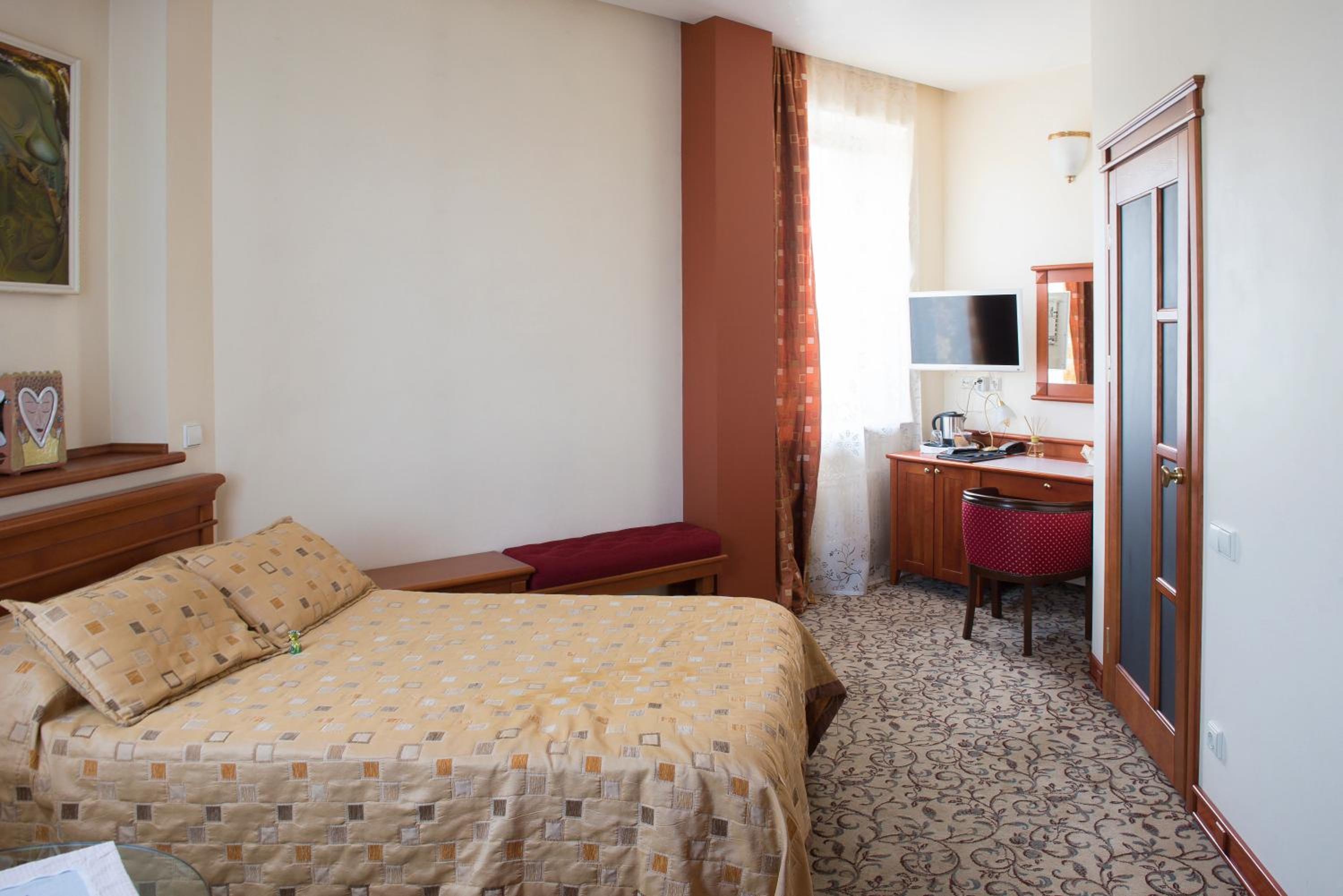 Standard Double Room - Photo 7