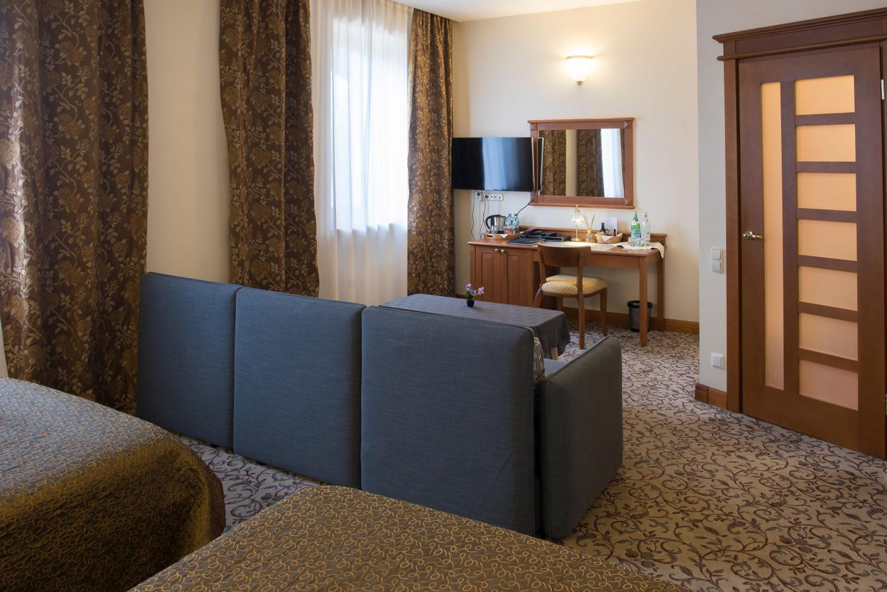 Triple Room - Photo 6