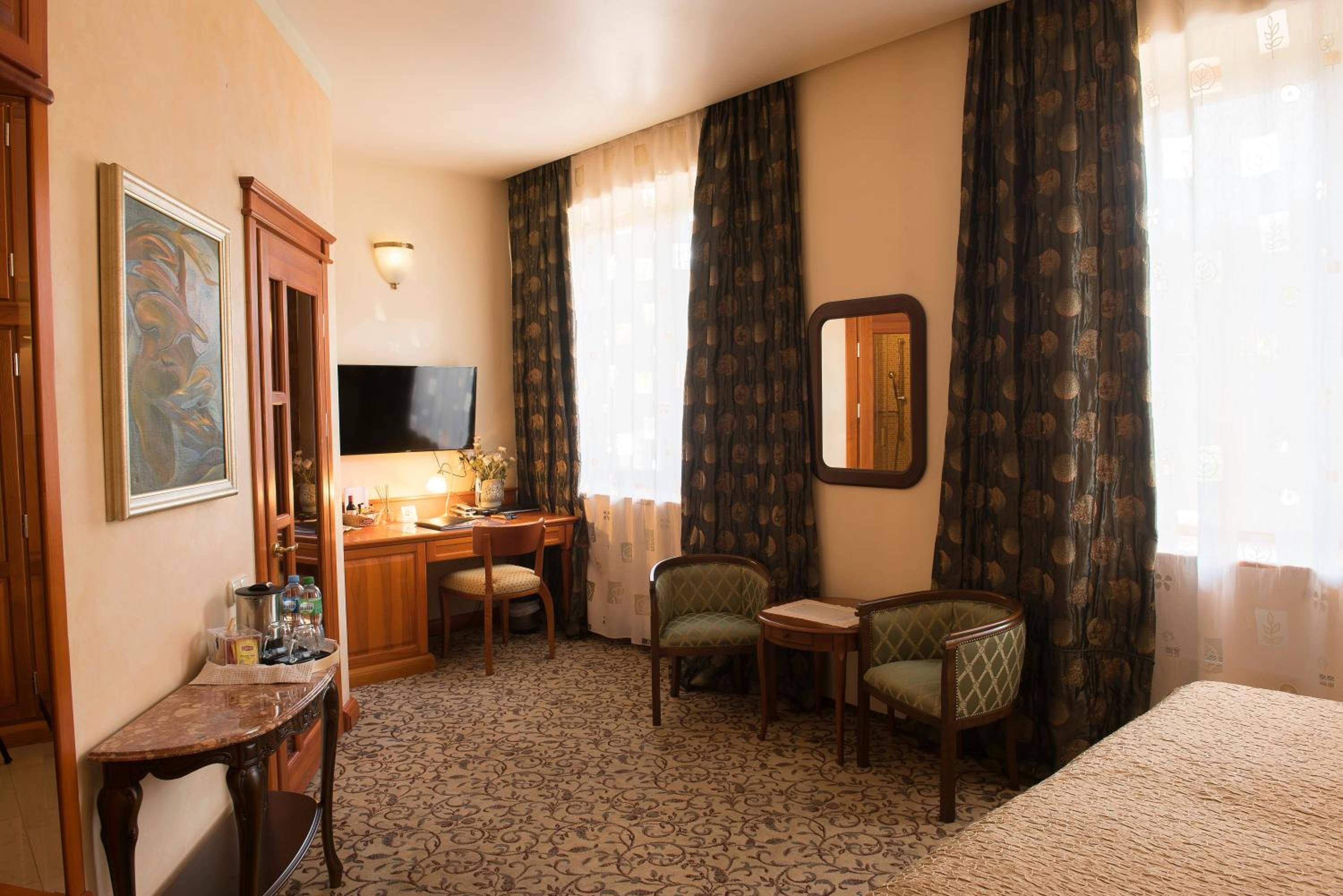 Standard Double Room - Photo 10