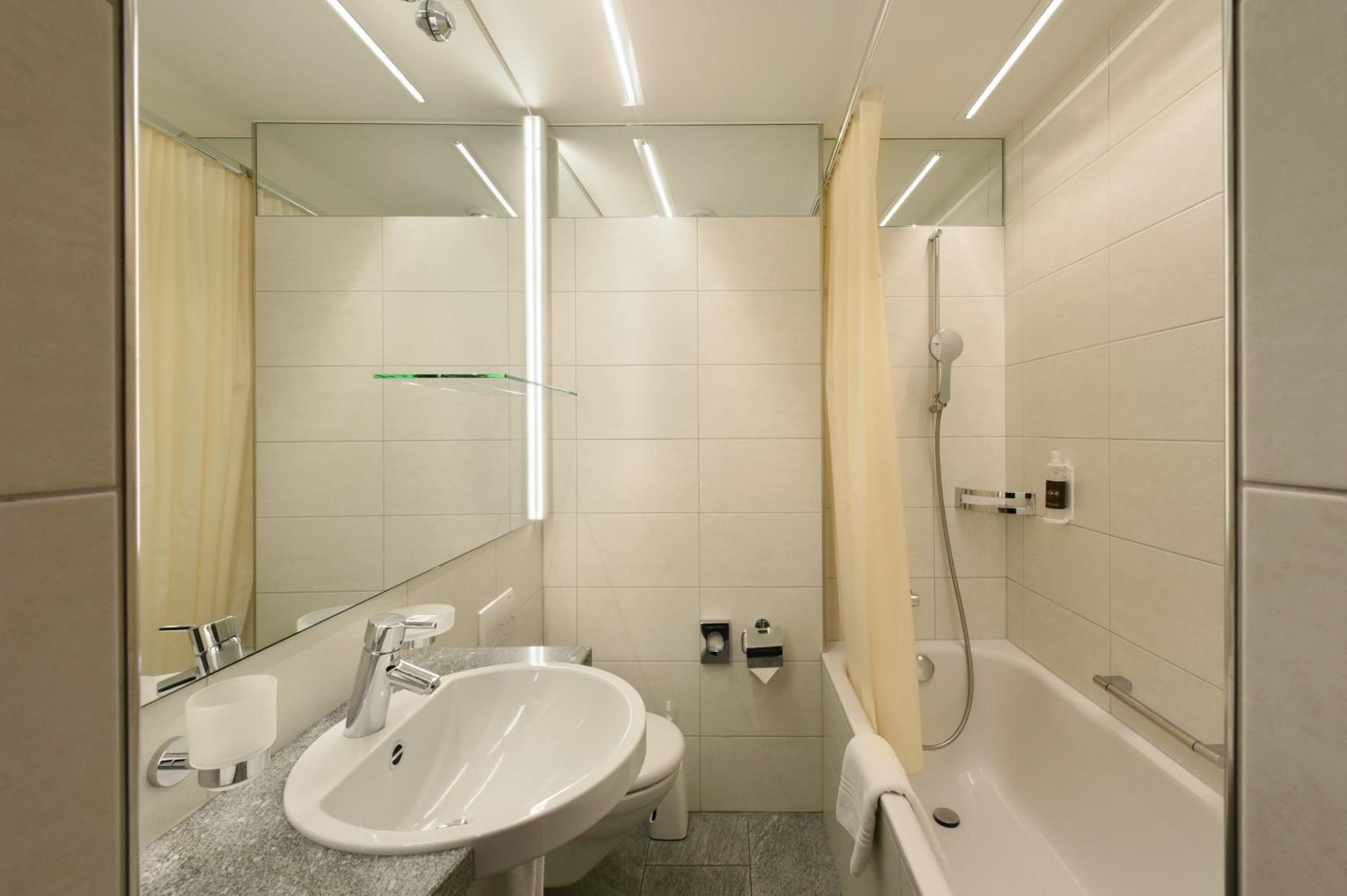Business Single Room thumbnail 5