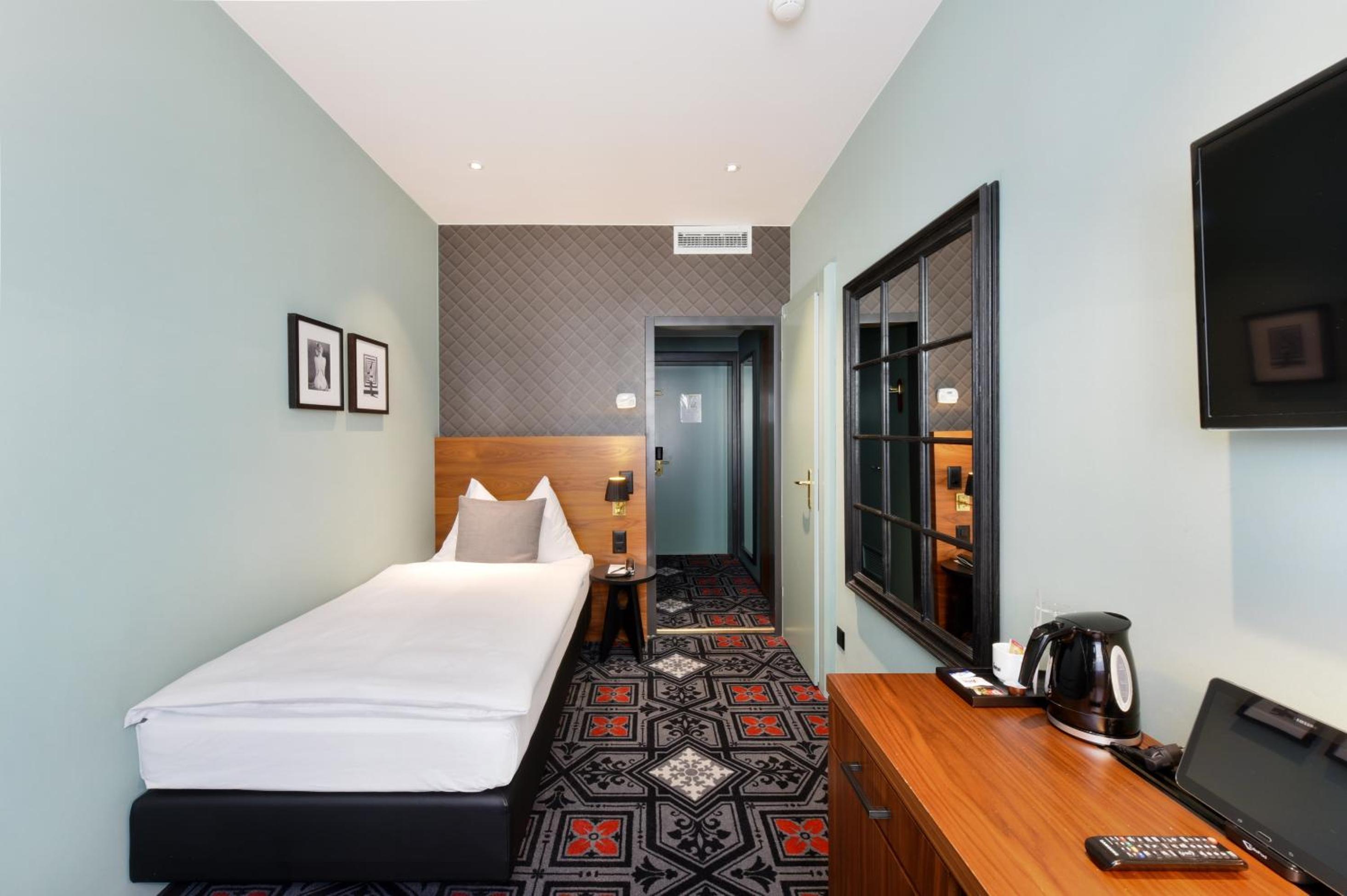 Economy Single Room