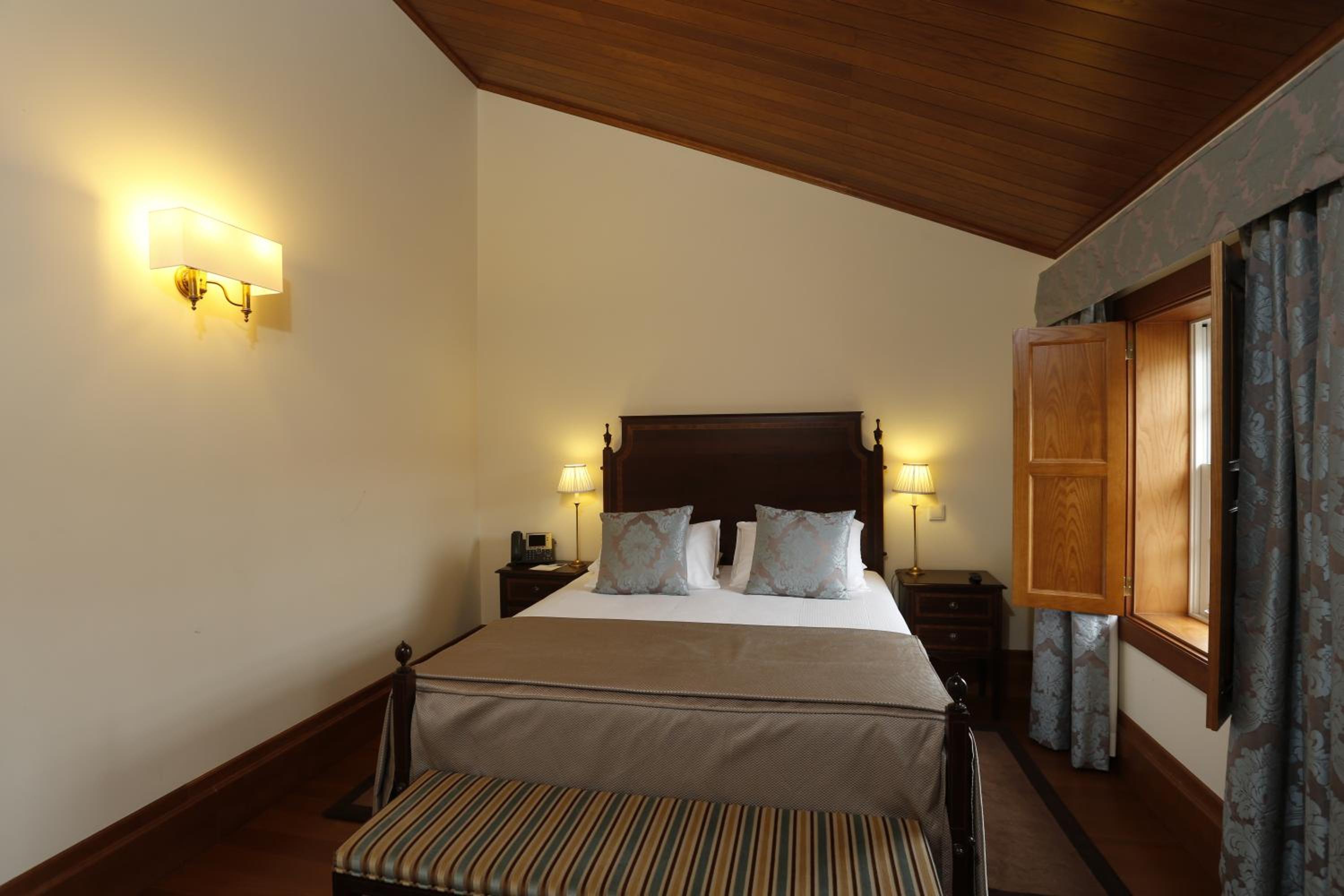 Standard Double Room - Photo 2