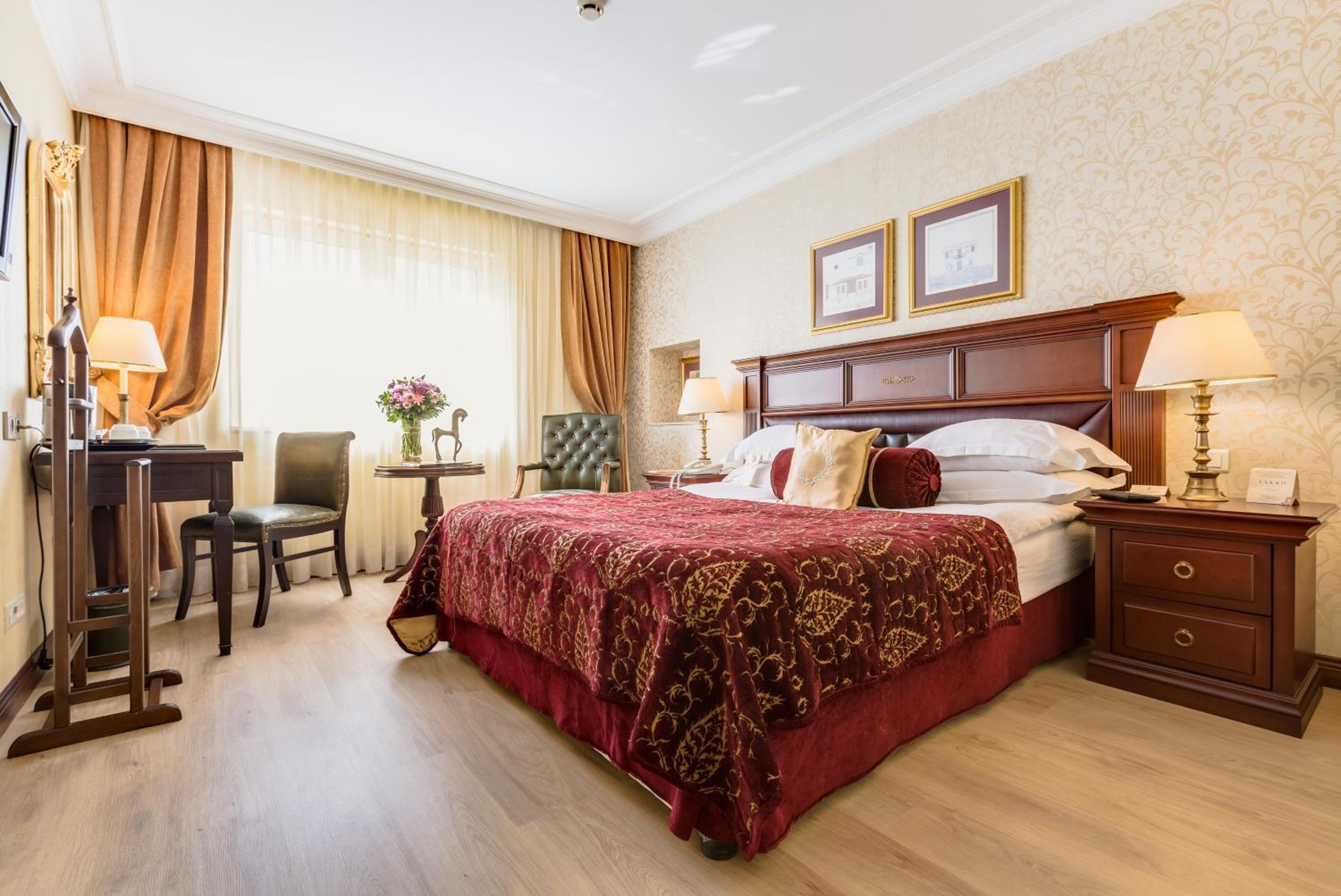 Standard Double Room - Photo 15