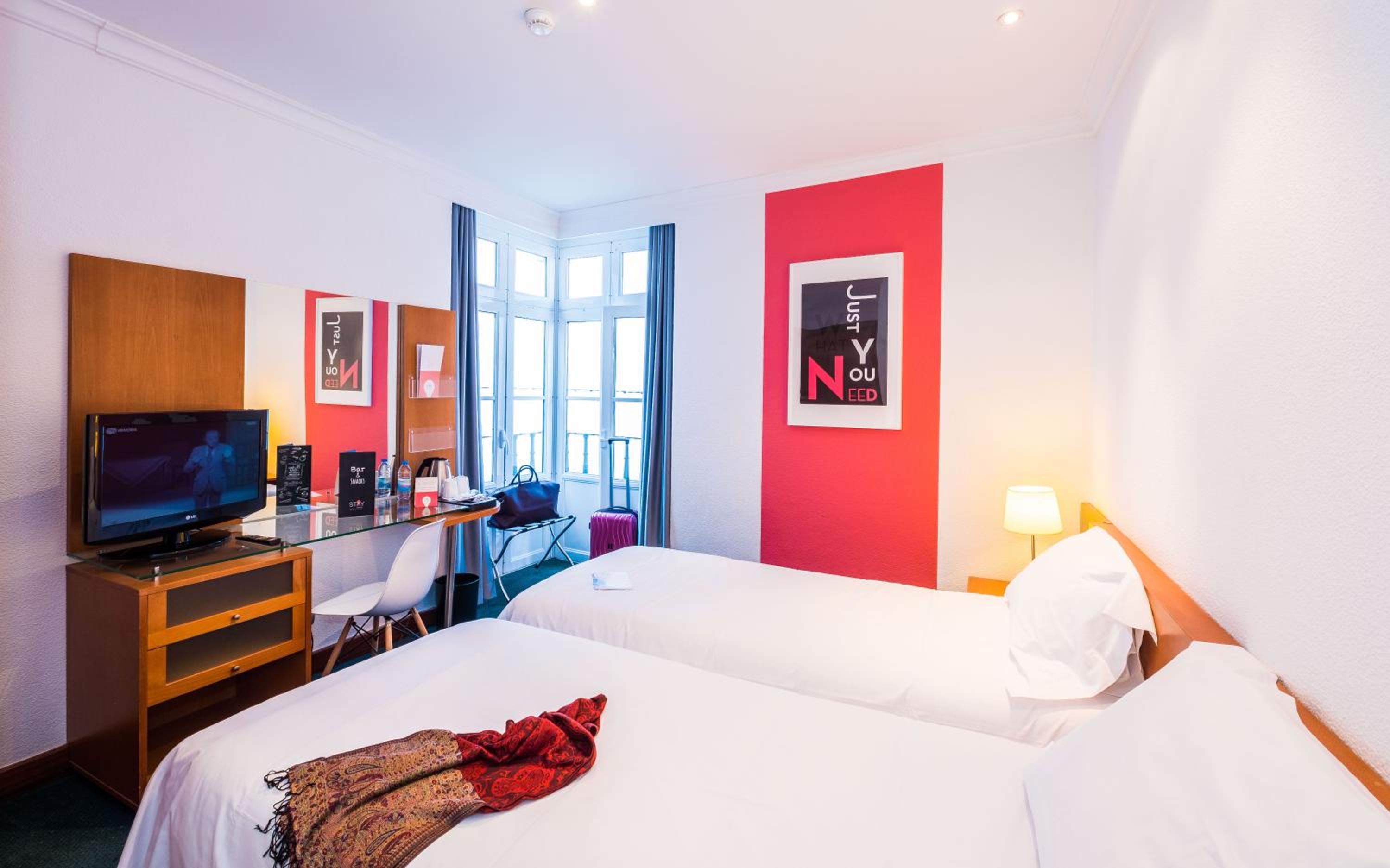 Twin Room - Photo 1