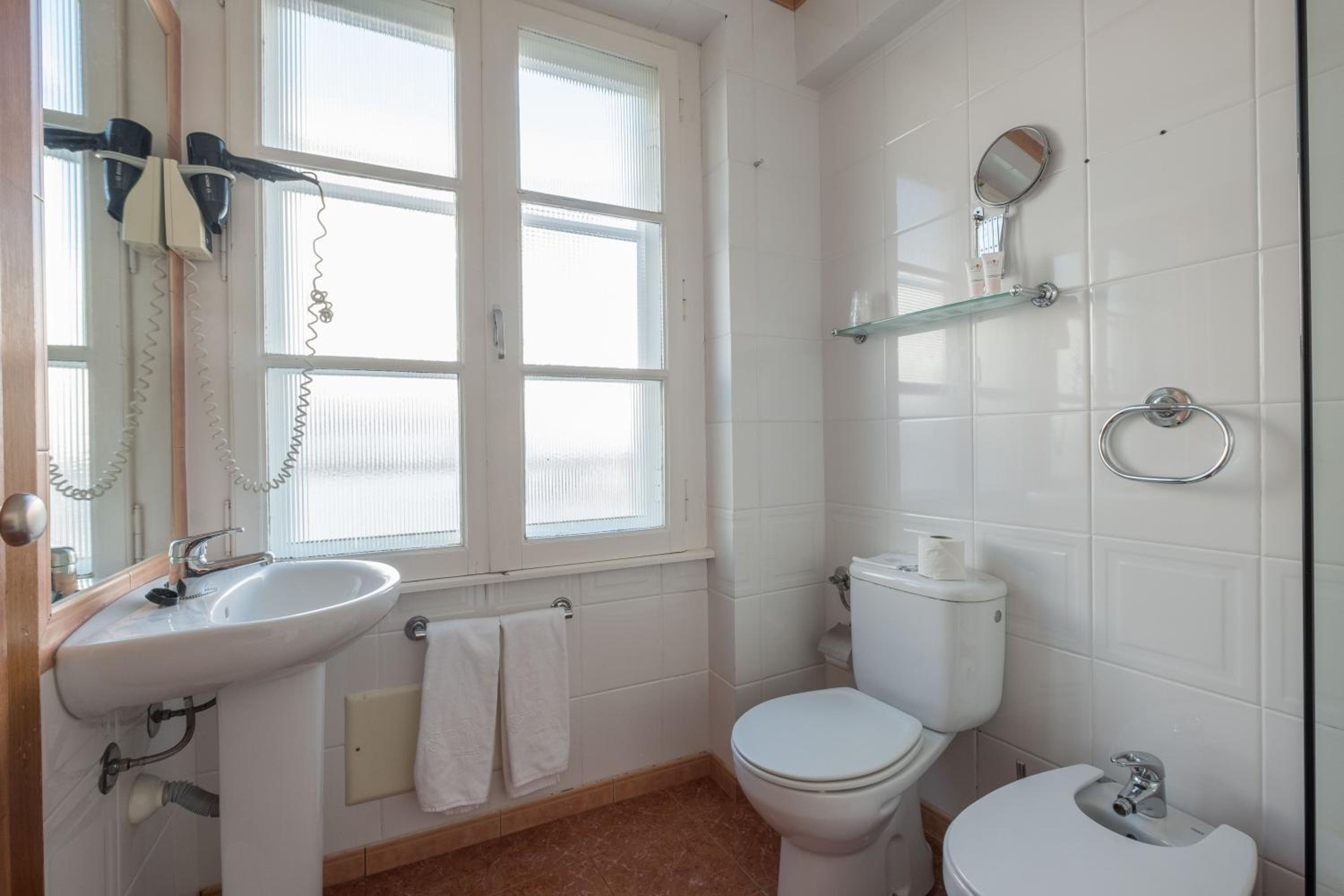 Double Room - Photo 4
