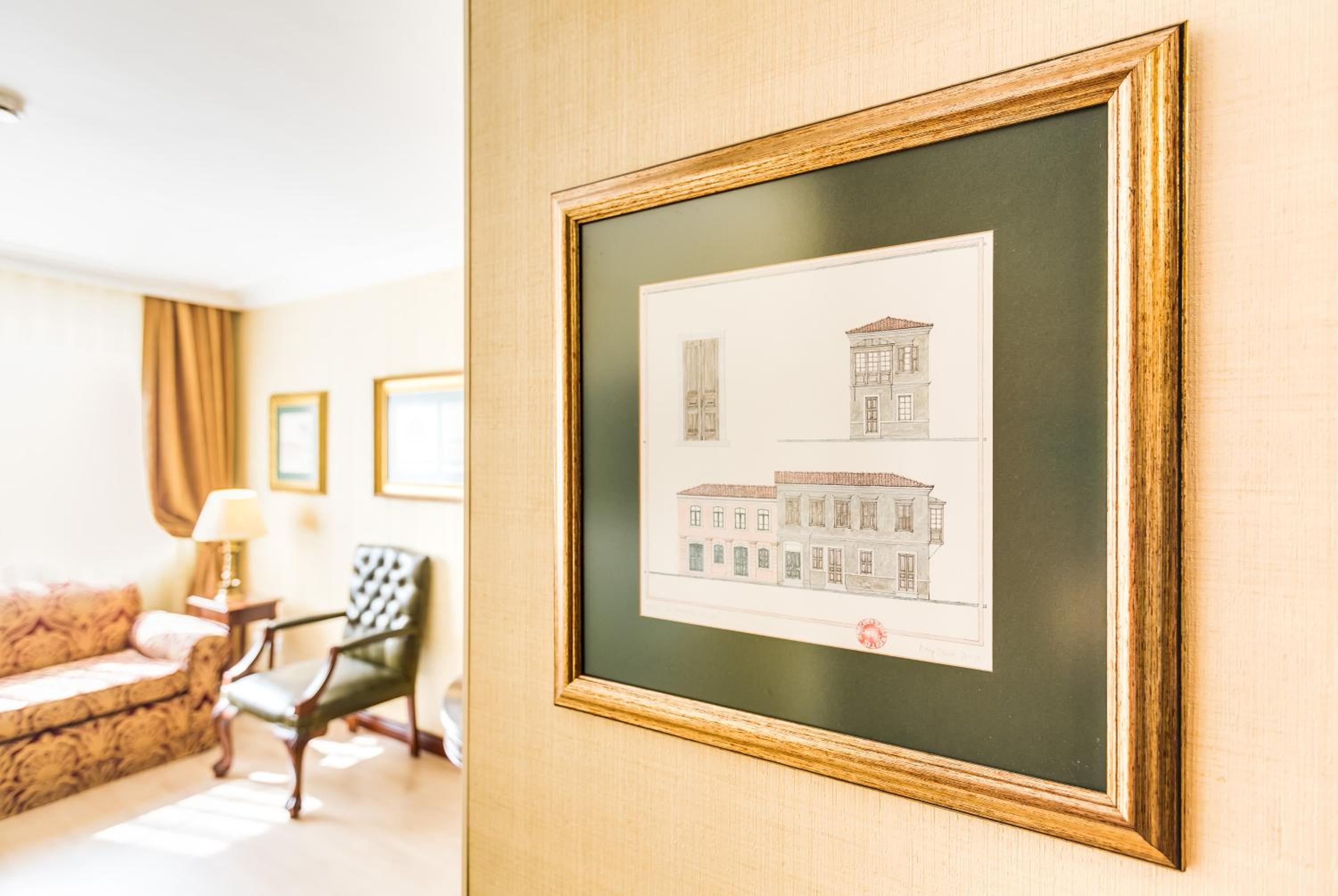 Deluxe Junior Suite - Photo 14
