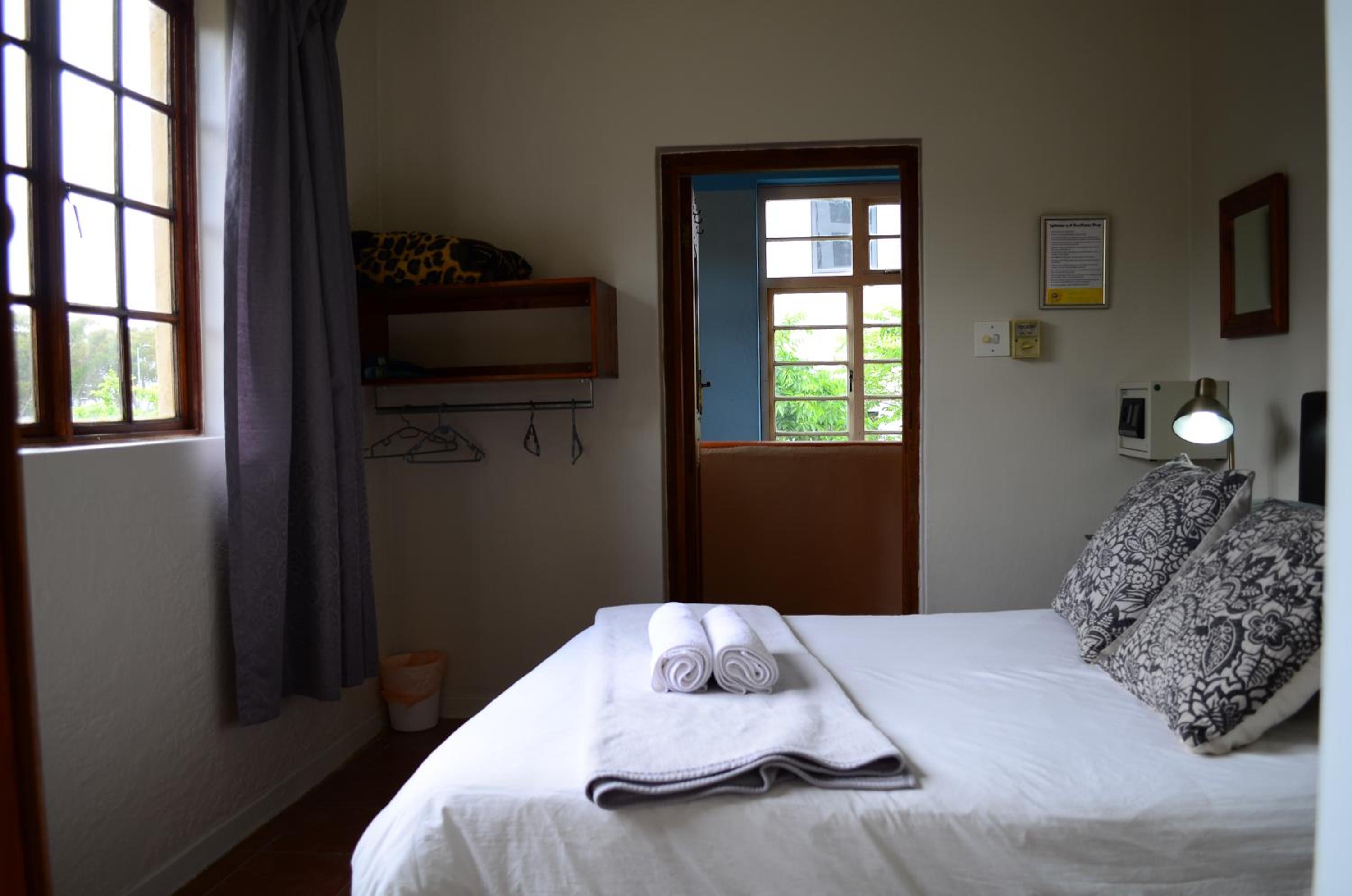 Double Room with Bathroom - Photo 4