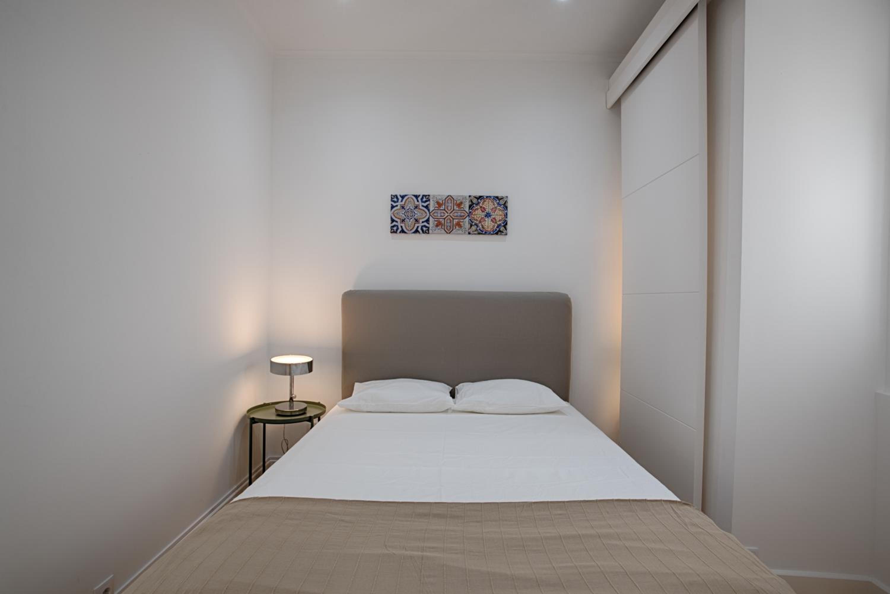 One-Bedroom Apartment photo 2