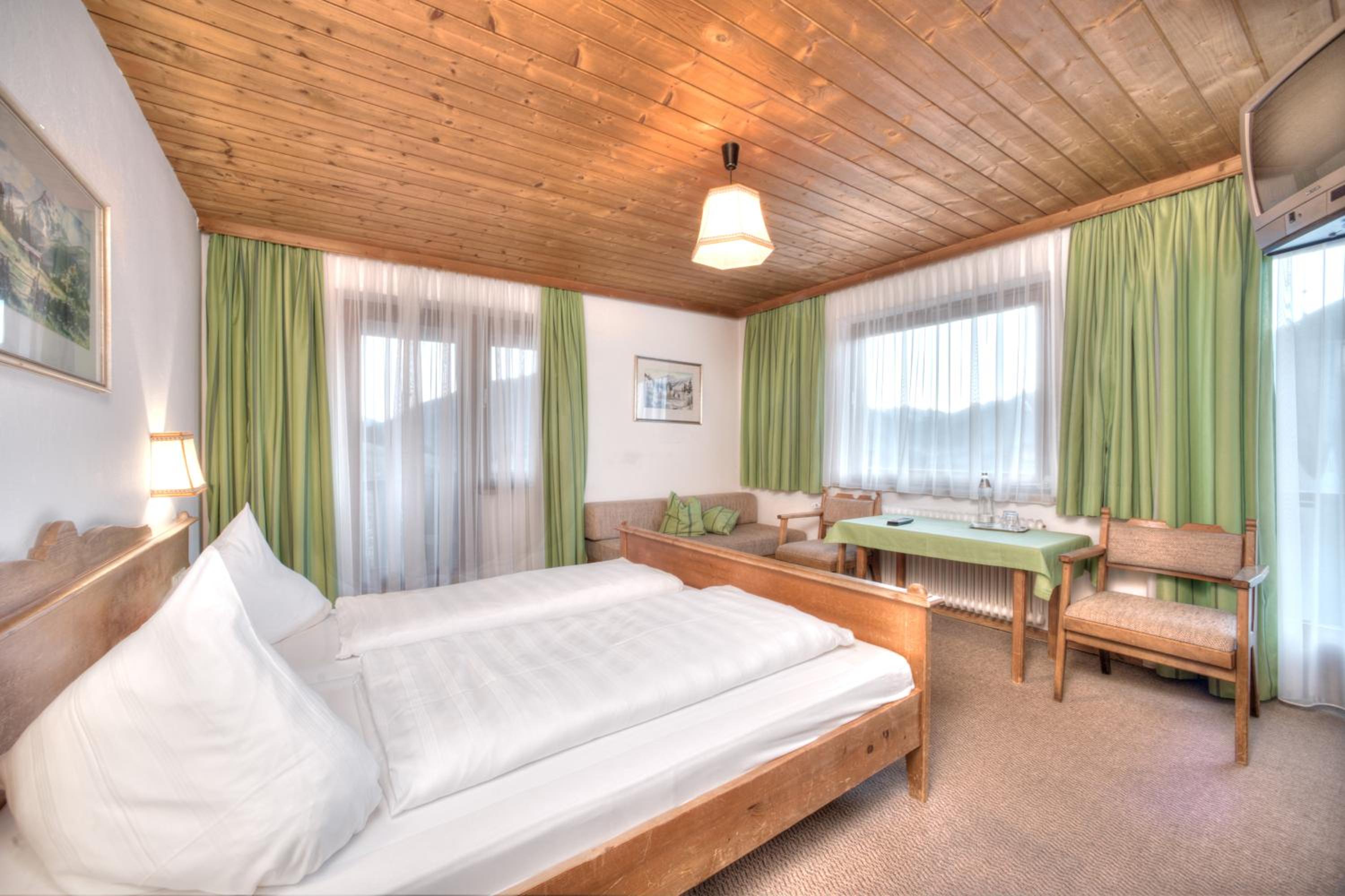 Double Room with Balcony photo 3
