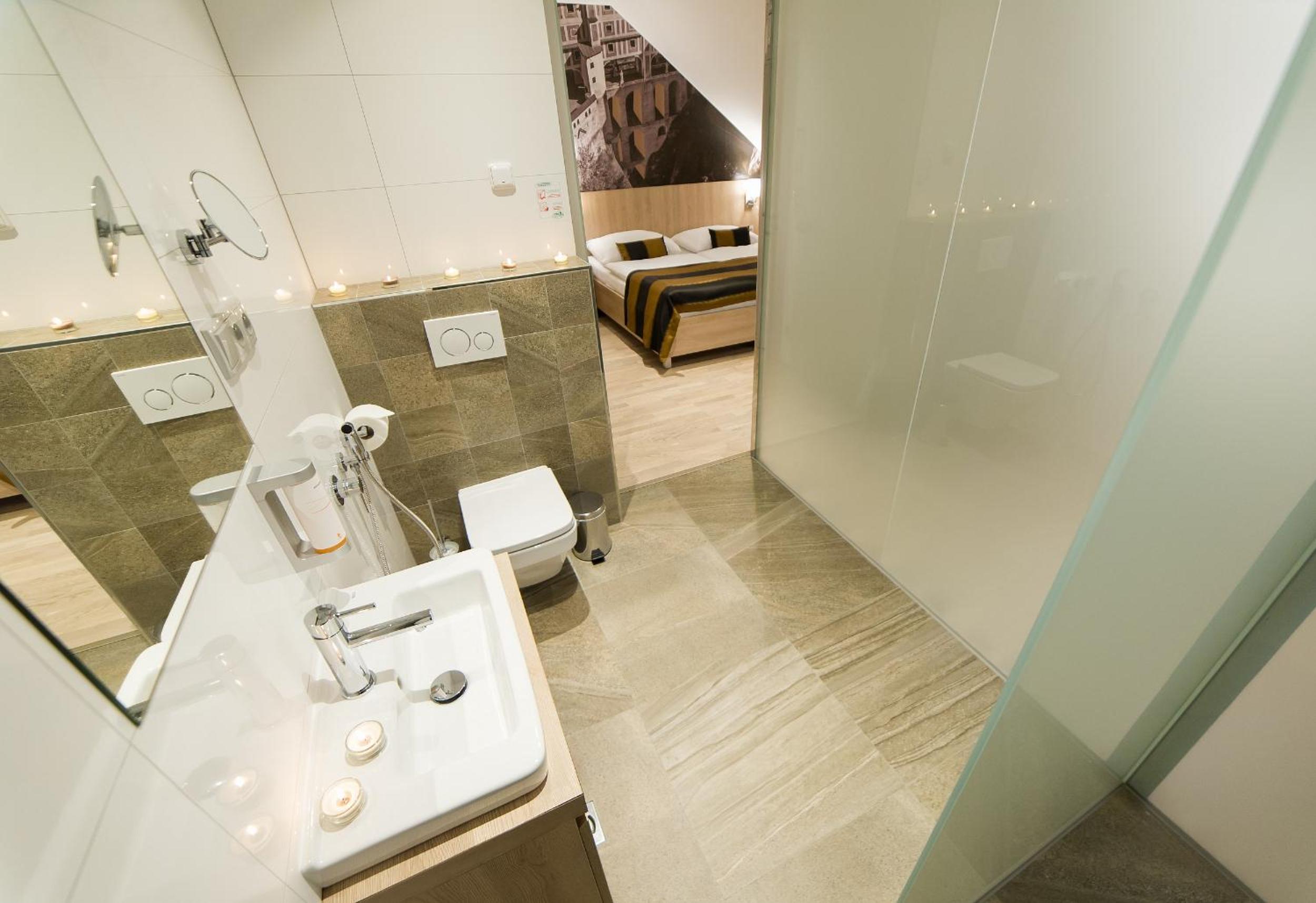 Suite with River View - Photo 6