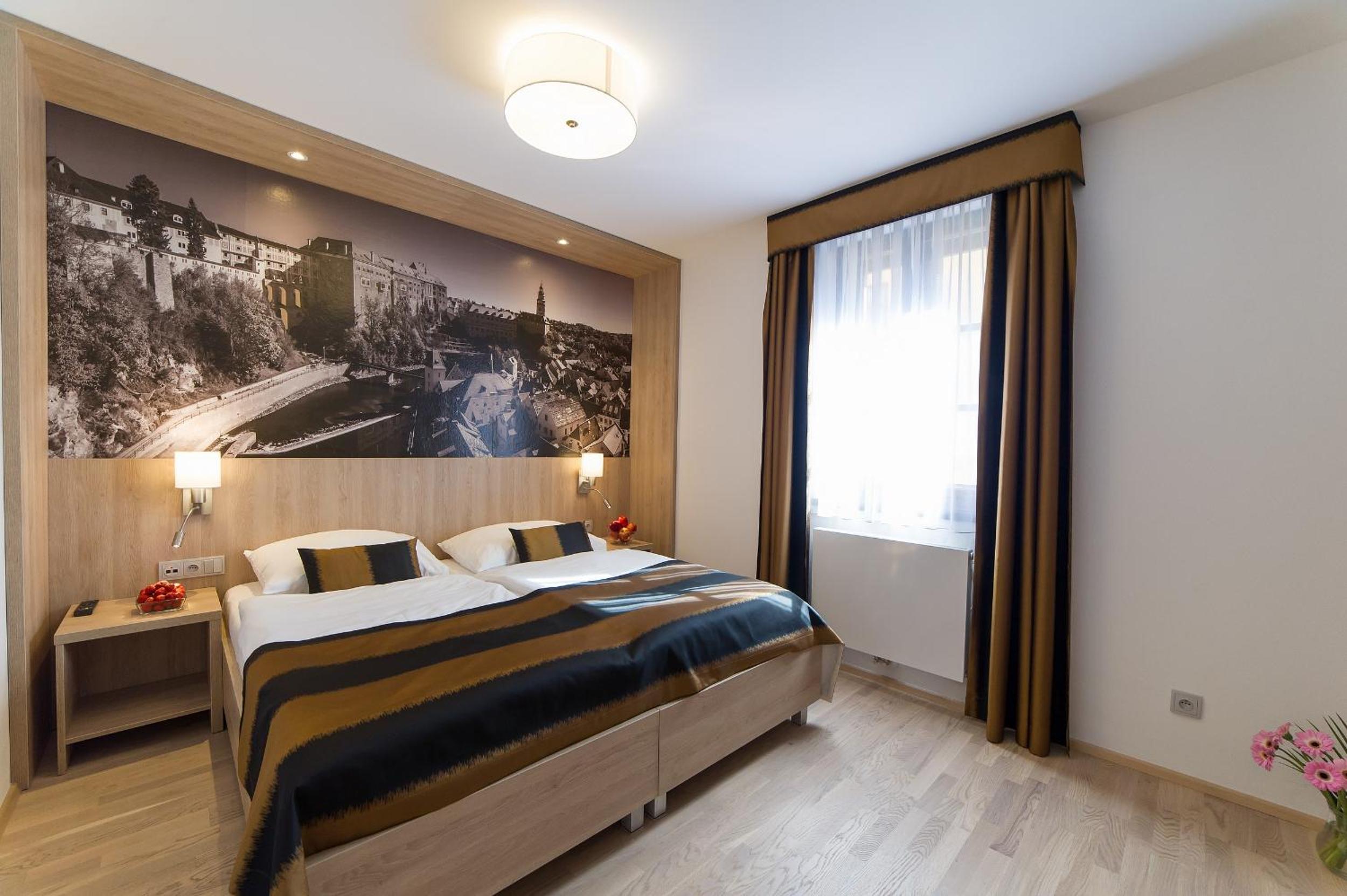 Quadruple Room with Balcony - Photo 6