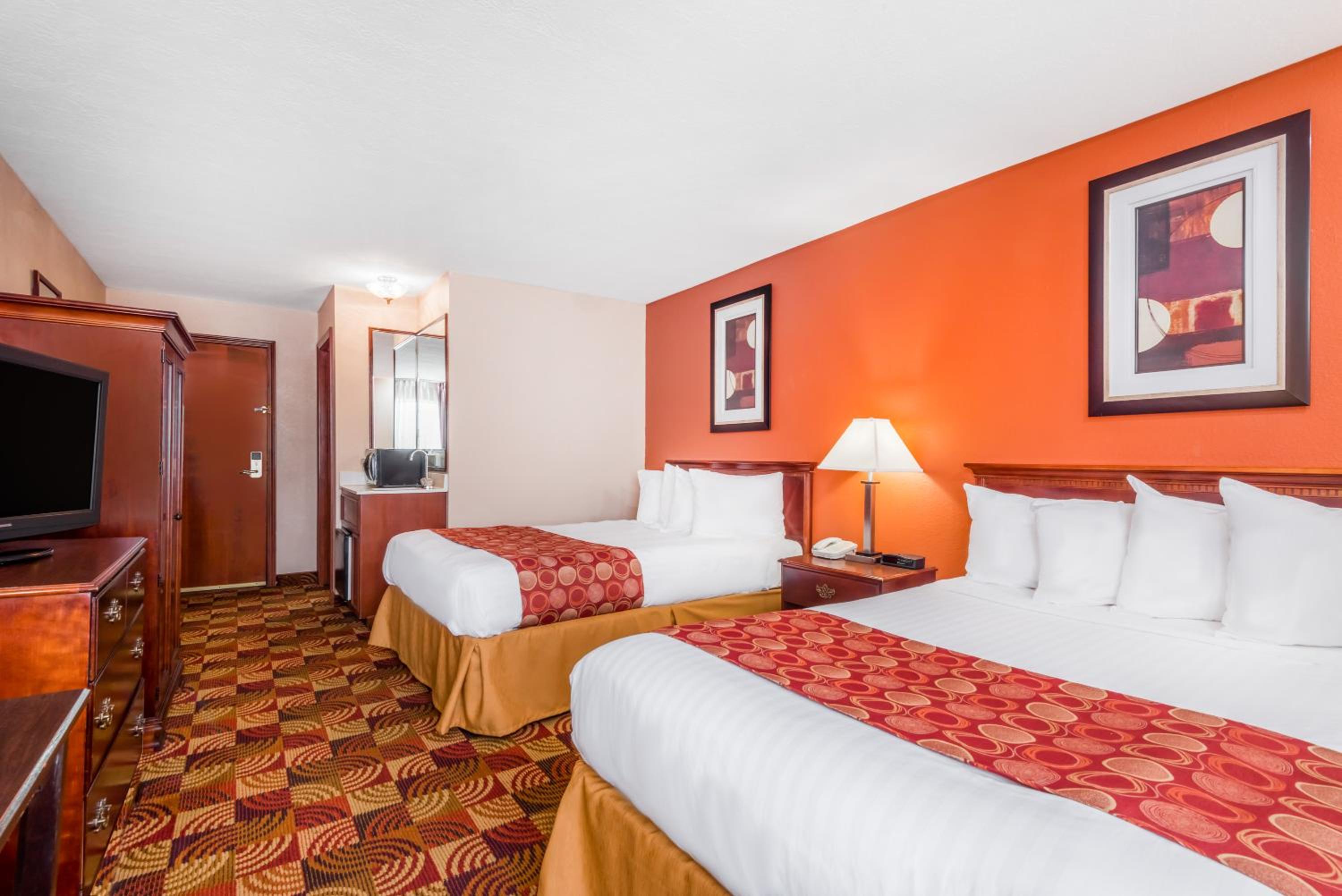 Double Room with Two Double Beds - Non-Smoking - Photo 5