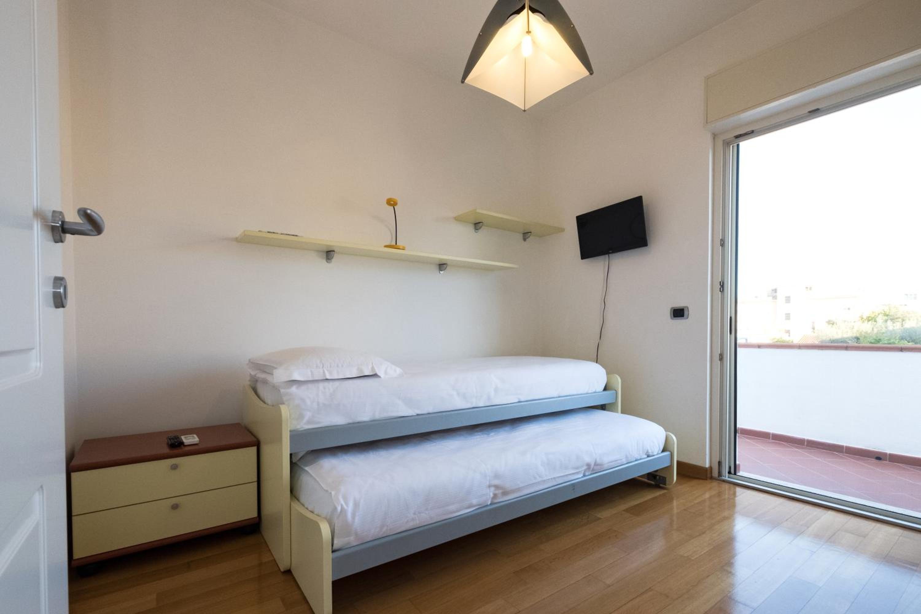 Family Suite with Balcony photo 2