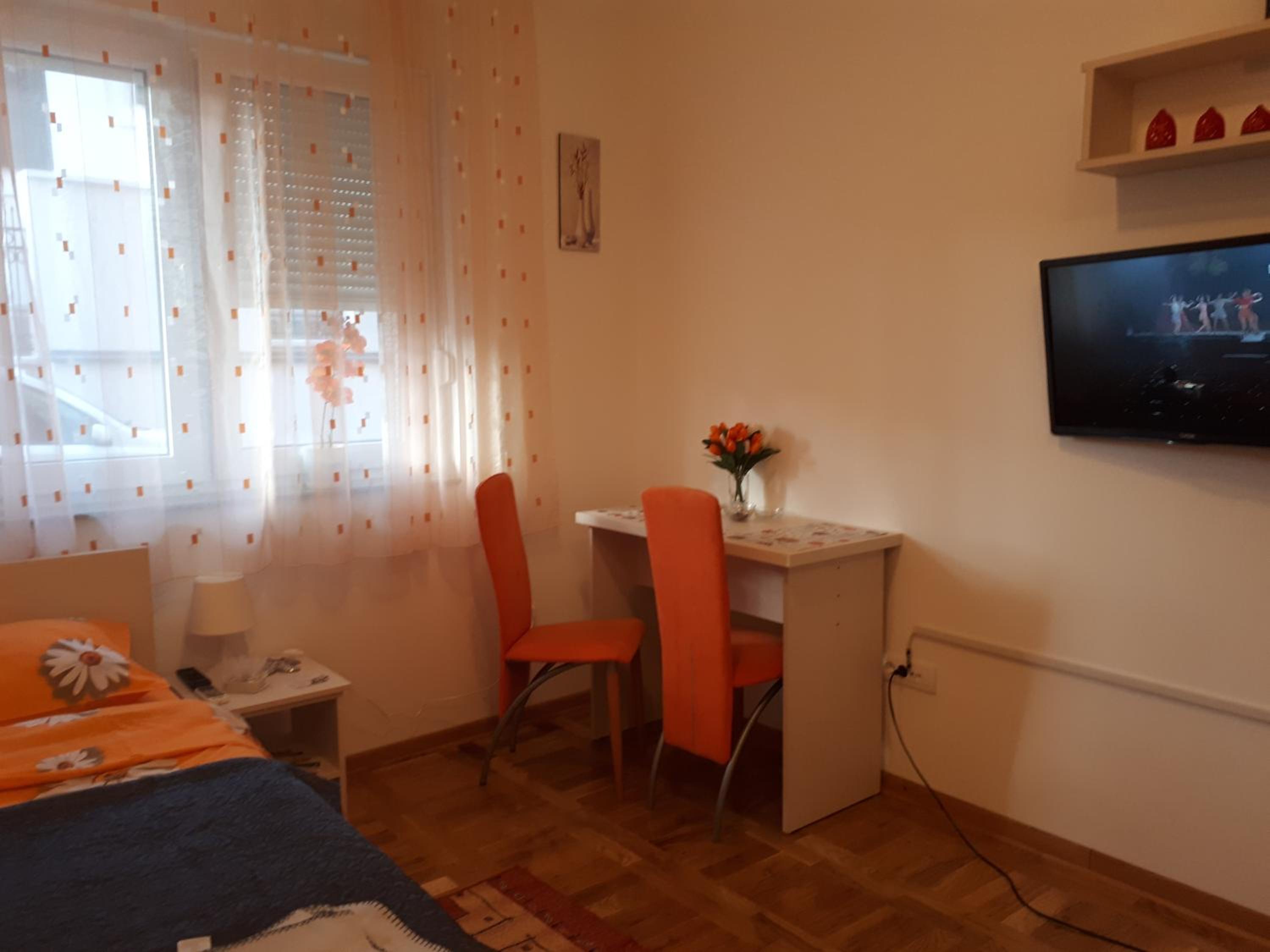 Apartment photo 1