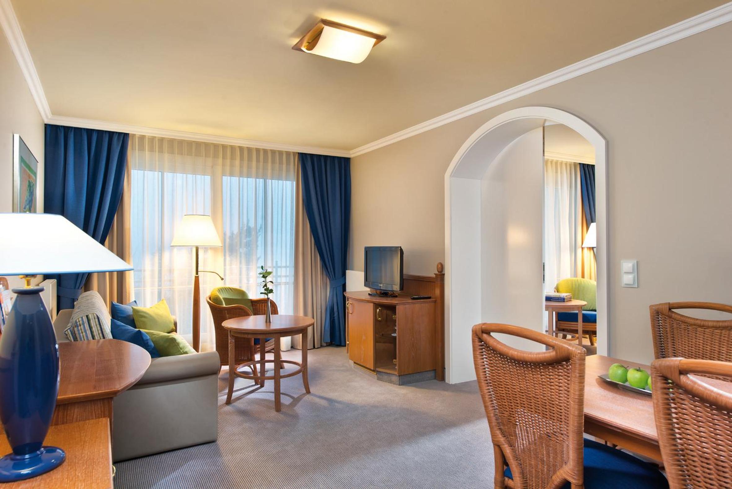 Senior Suite thumbnail 6