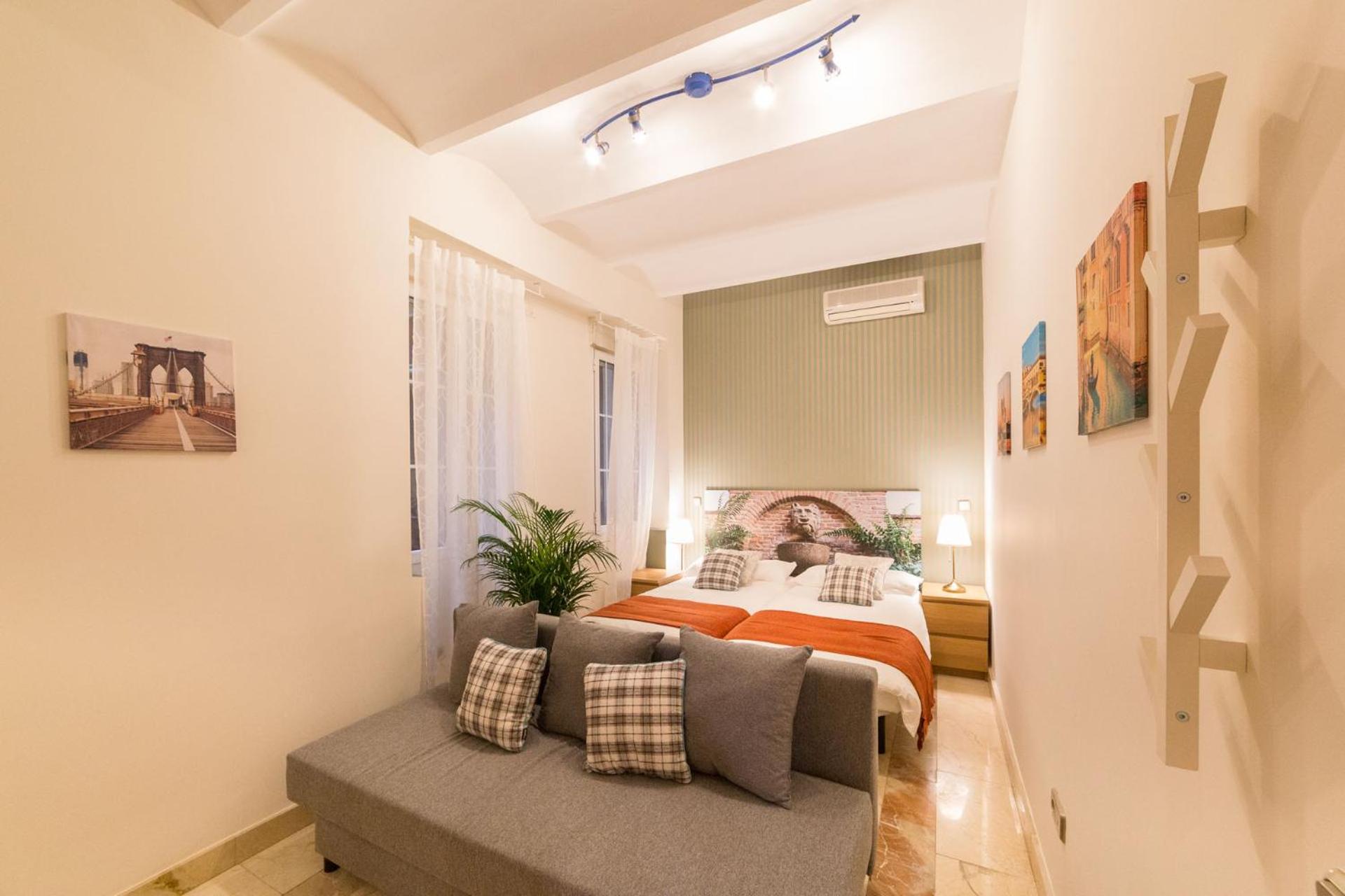 Apartment photo 2