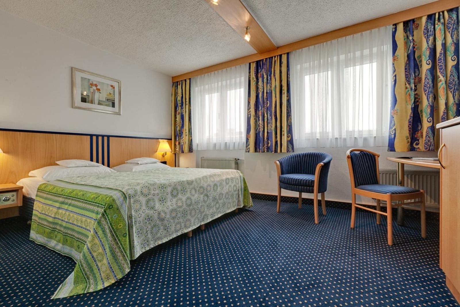 Double Room - Photo 3