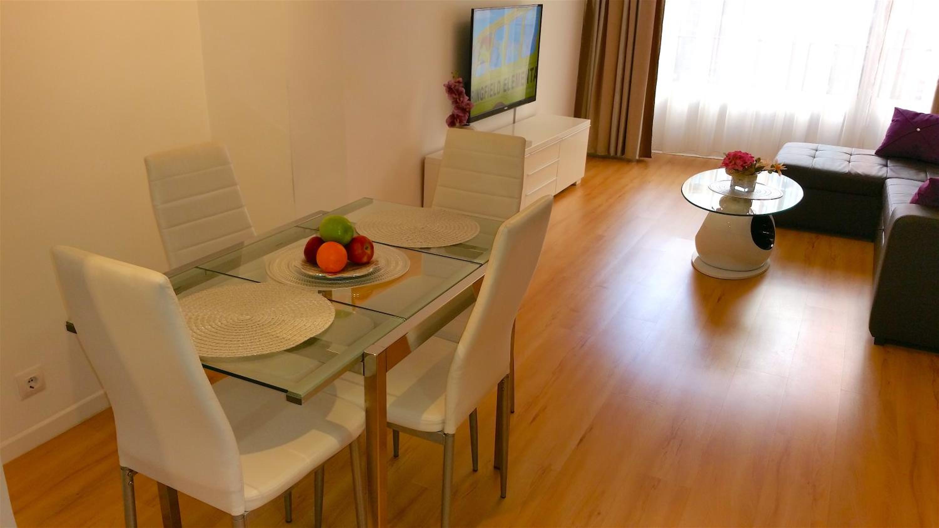 One-Bedroom Apartment with Balcony photo 3
