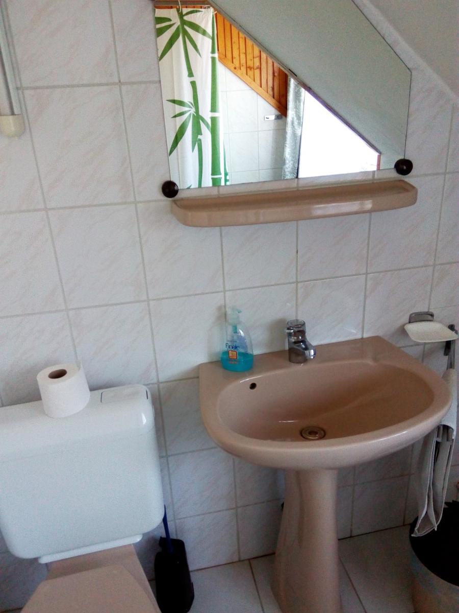 Family Room with Private Bathroom photo 2