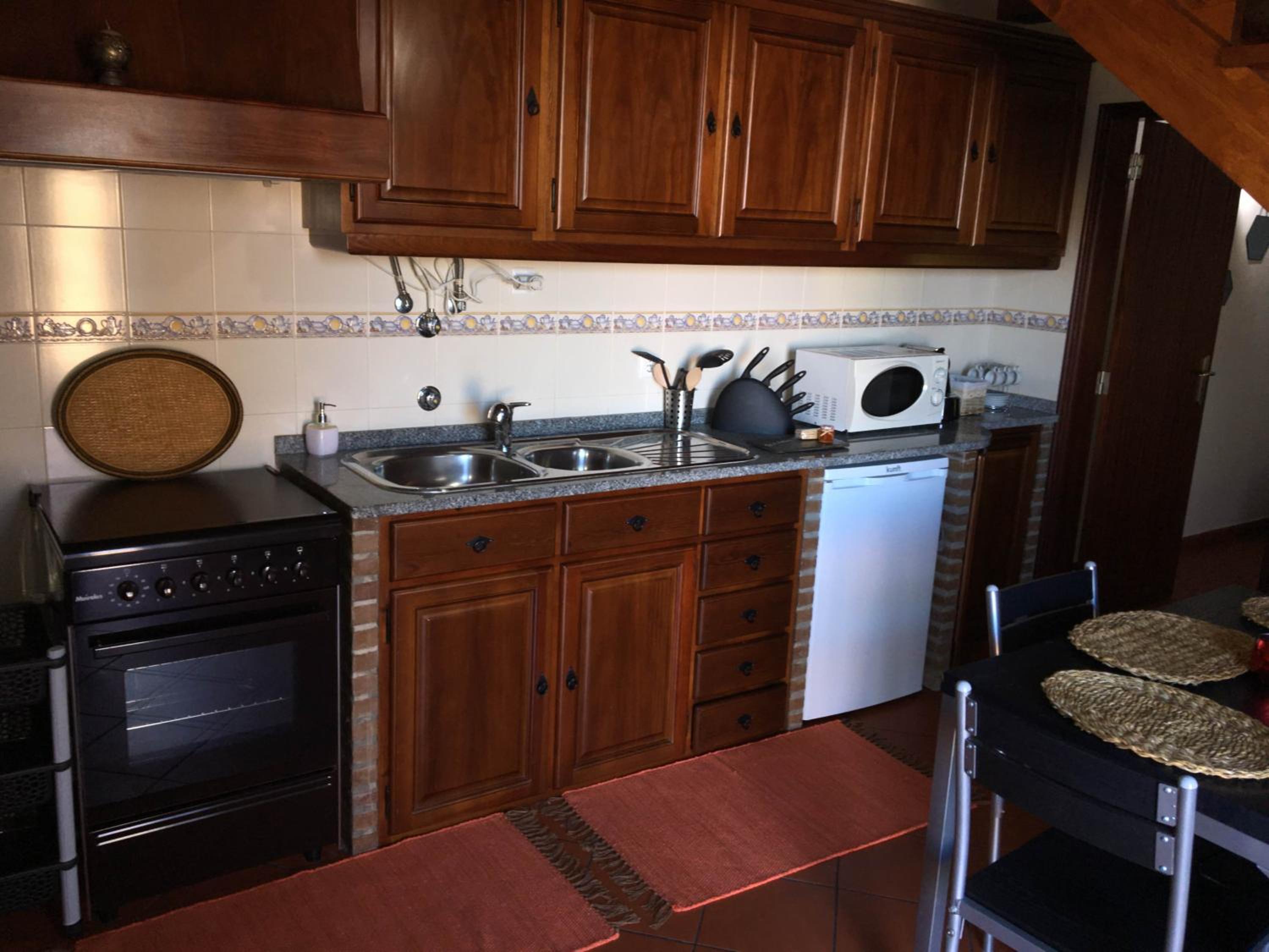 One-Bedroom House - Photo 7