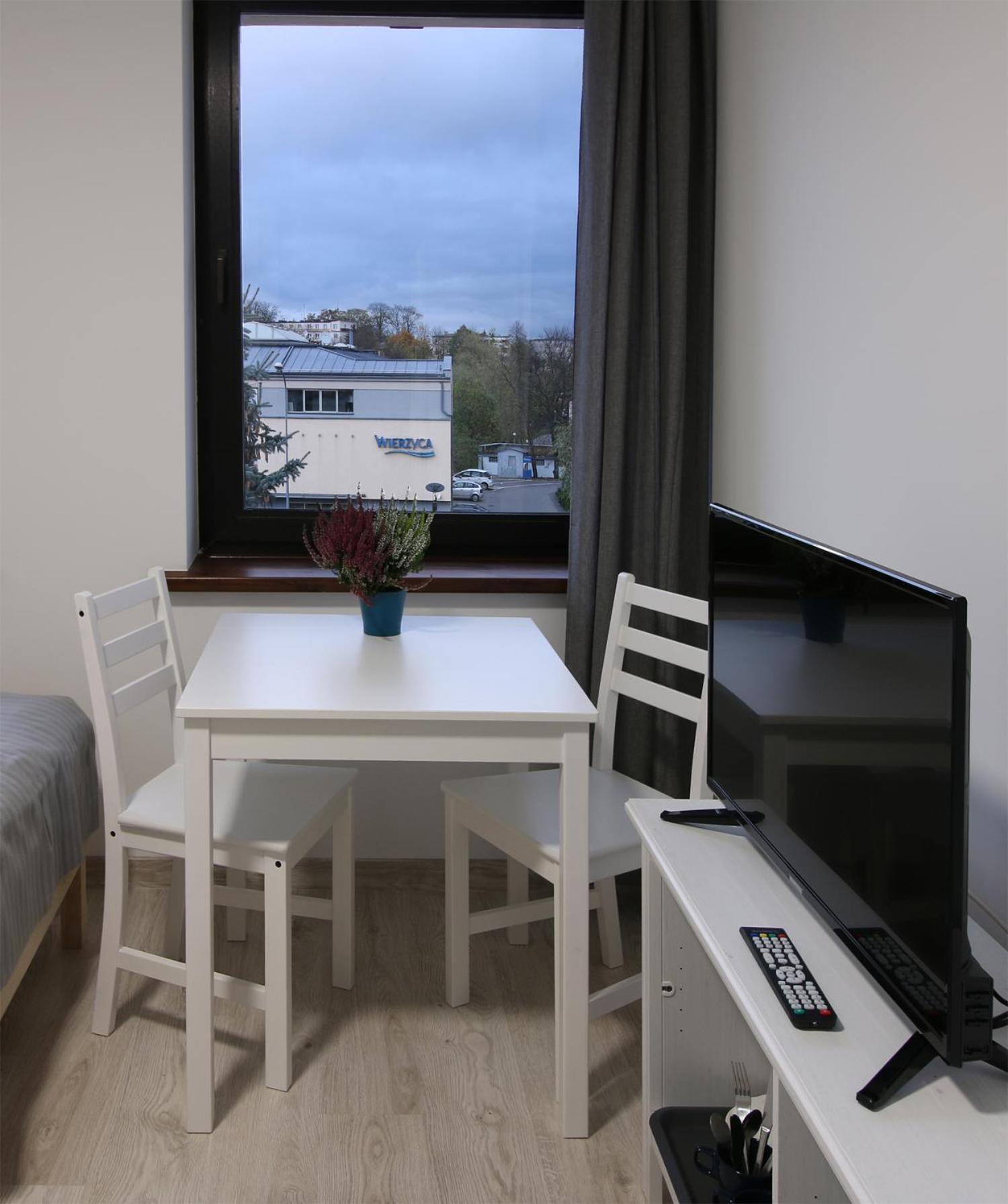 Twin Room - Photo 16
