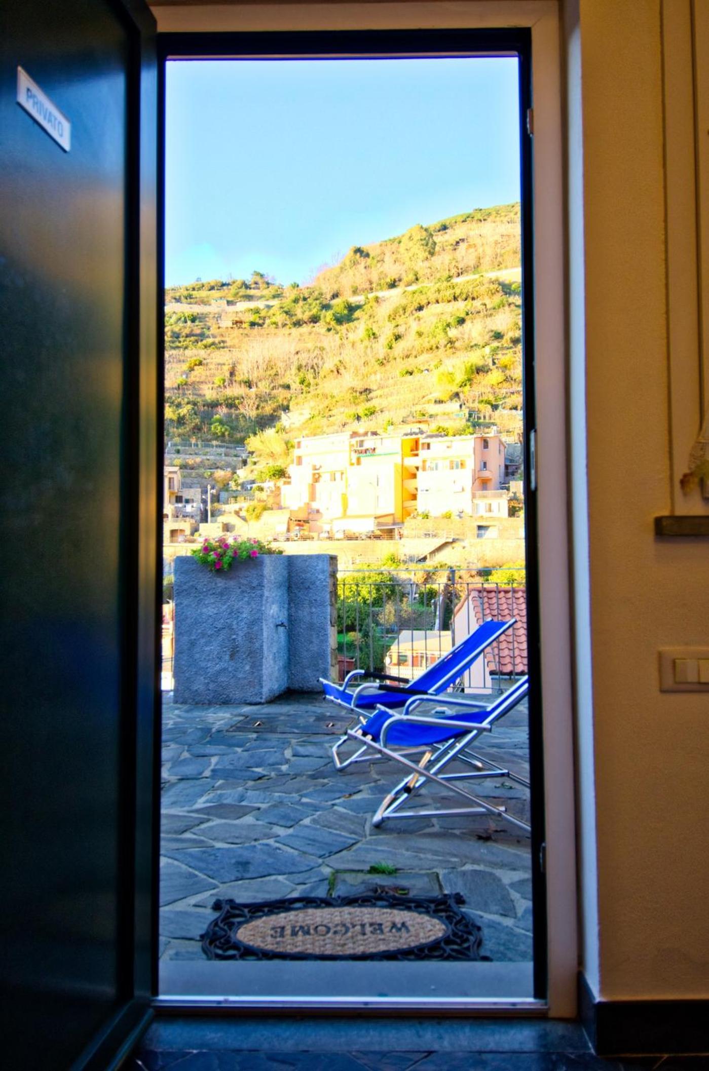 One-Bedroom Apartment with Terrace photo 2