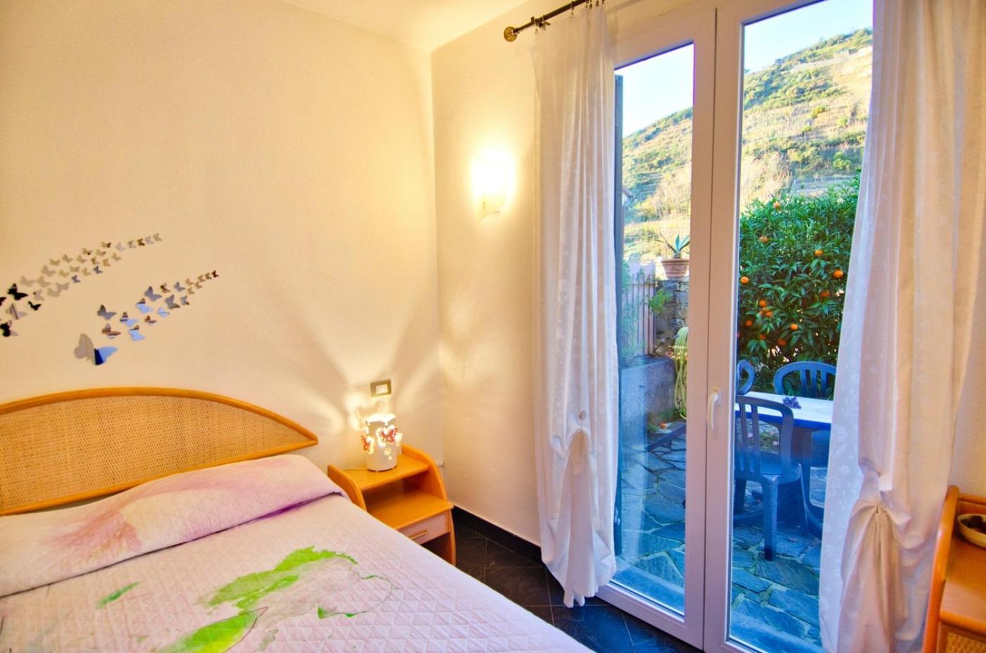 One-Bedroom Apartment with Terrace photo 3