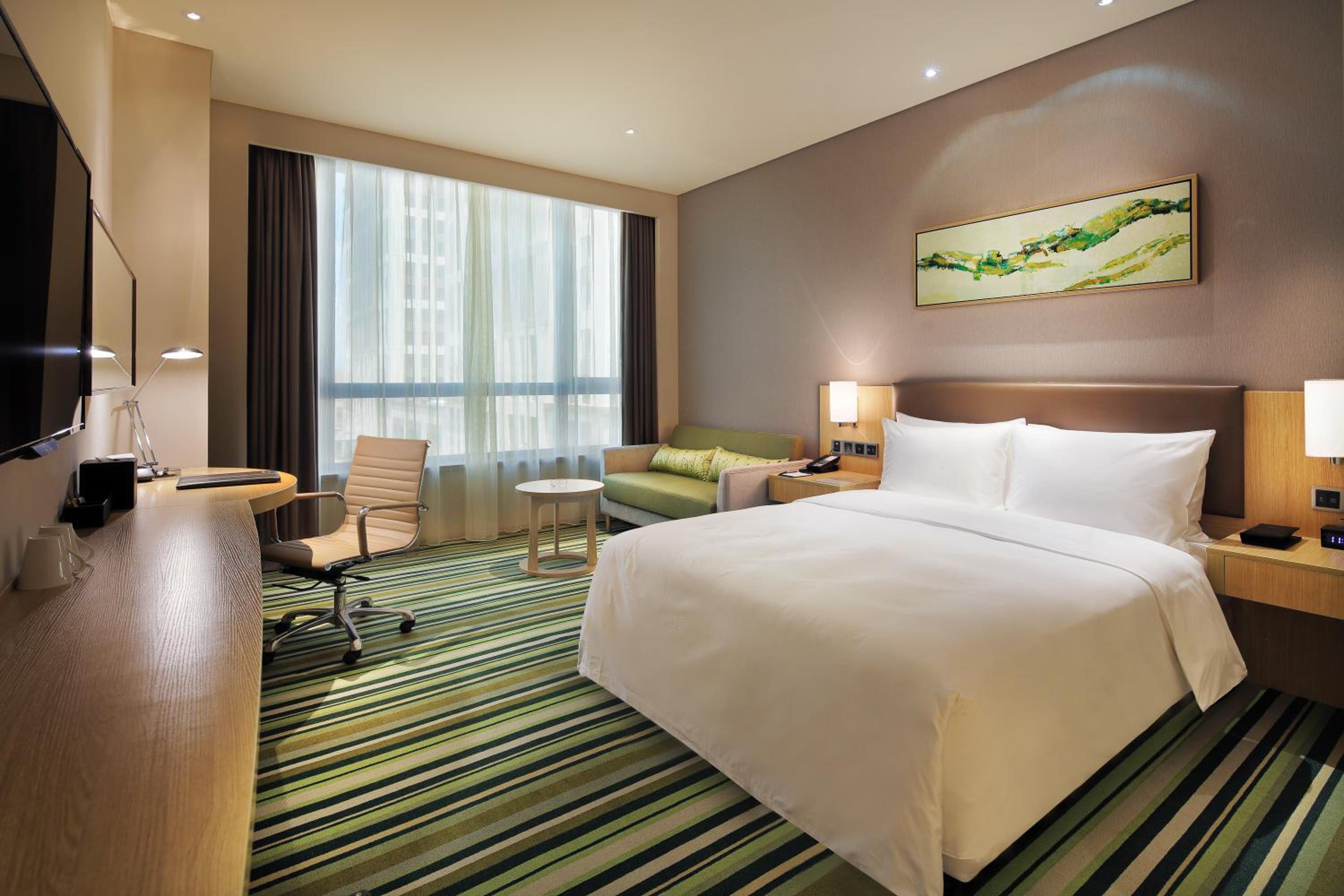 Superior Queen Room With Lake View