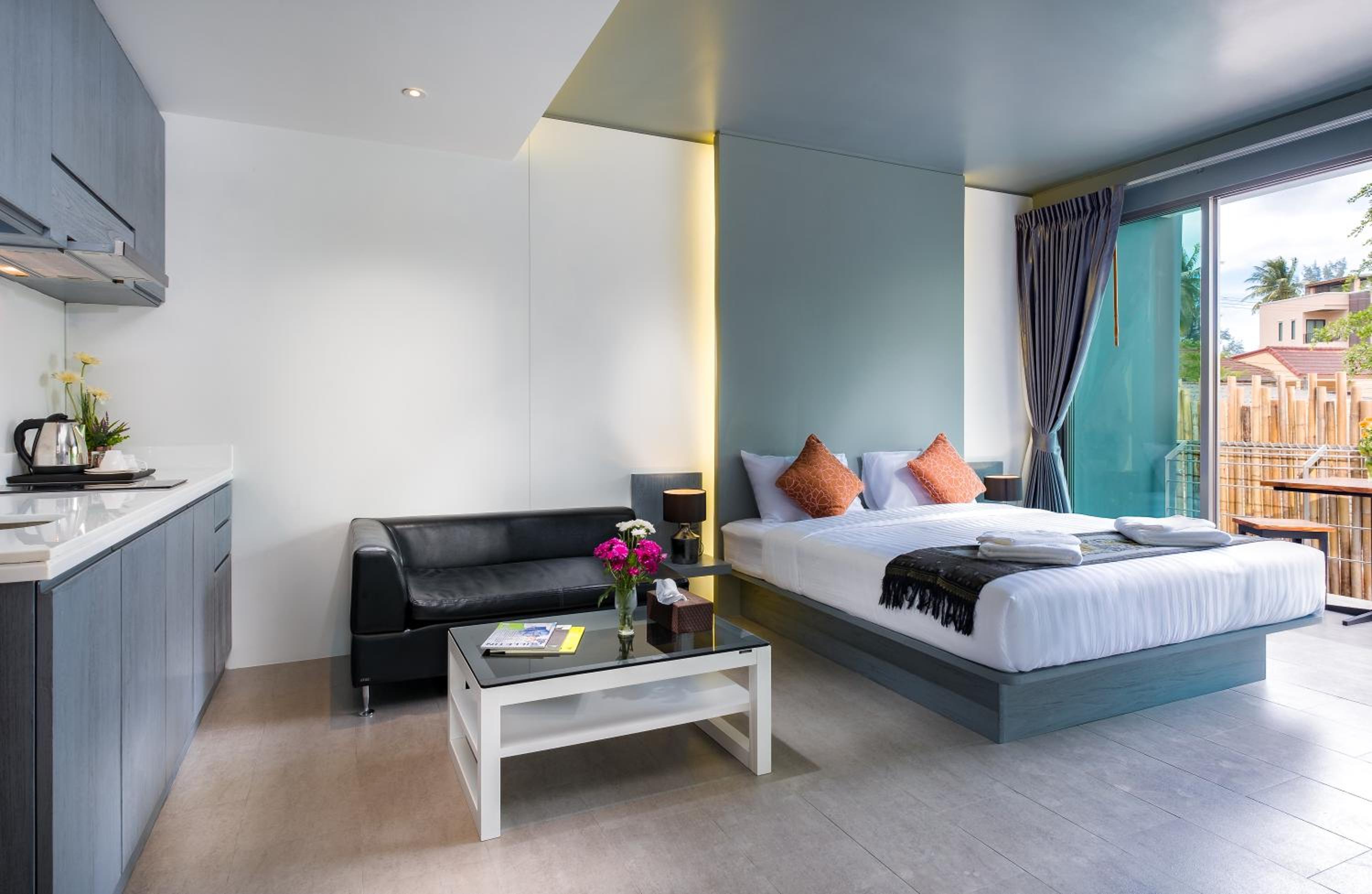 Deluxe King Room photo 1