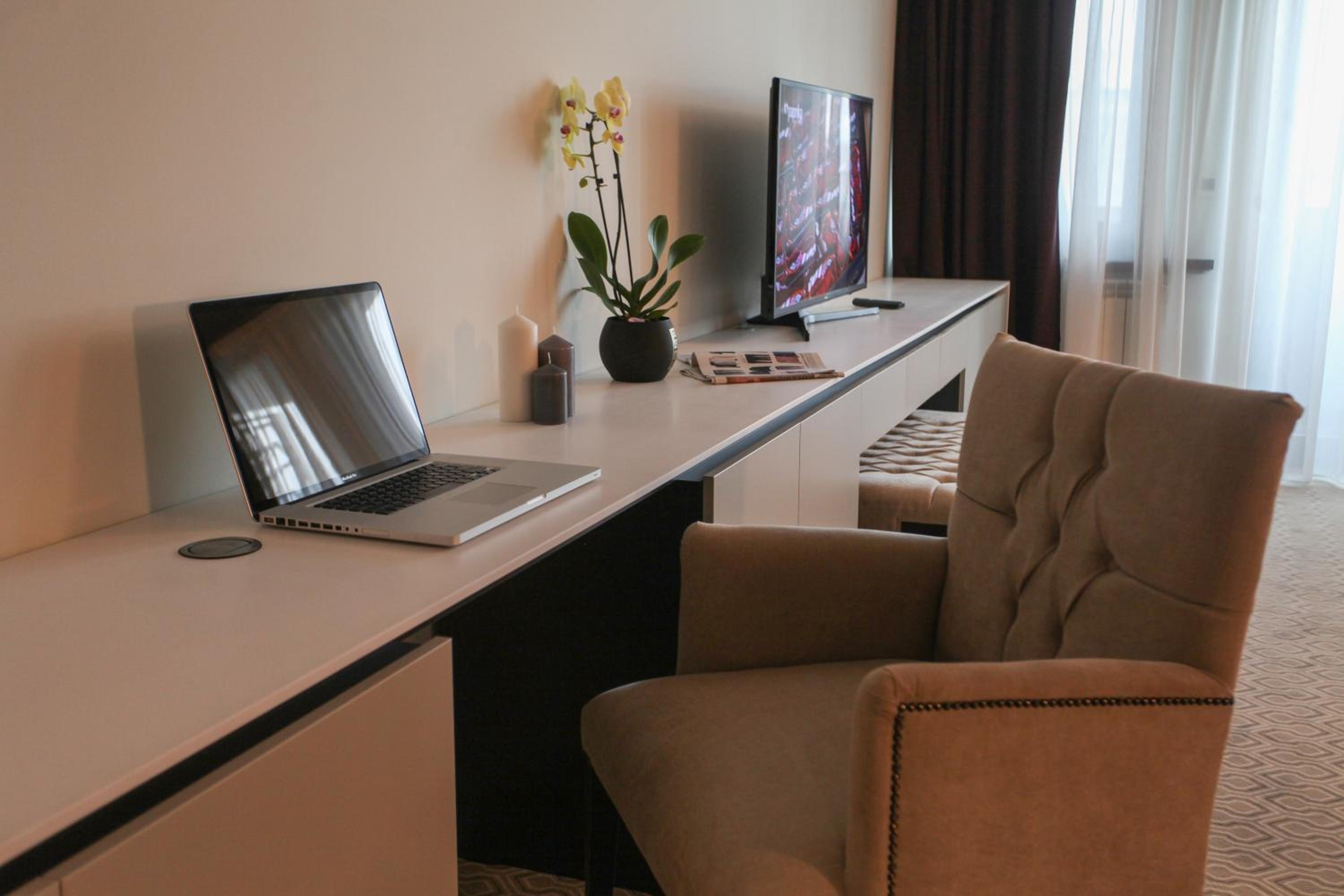 Deluxe Double Room with Balcony photo 1