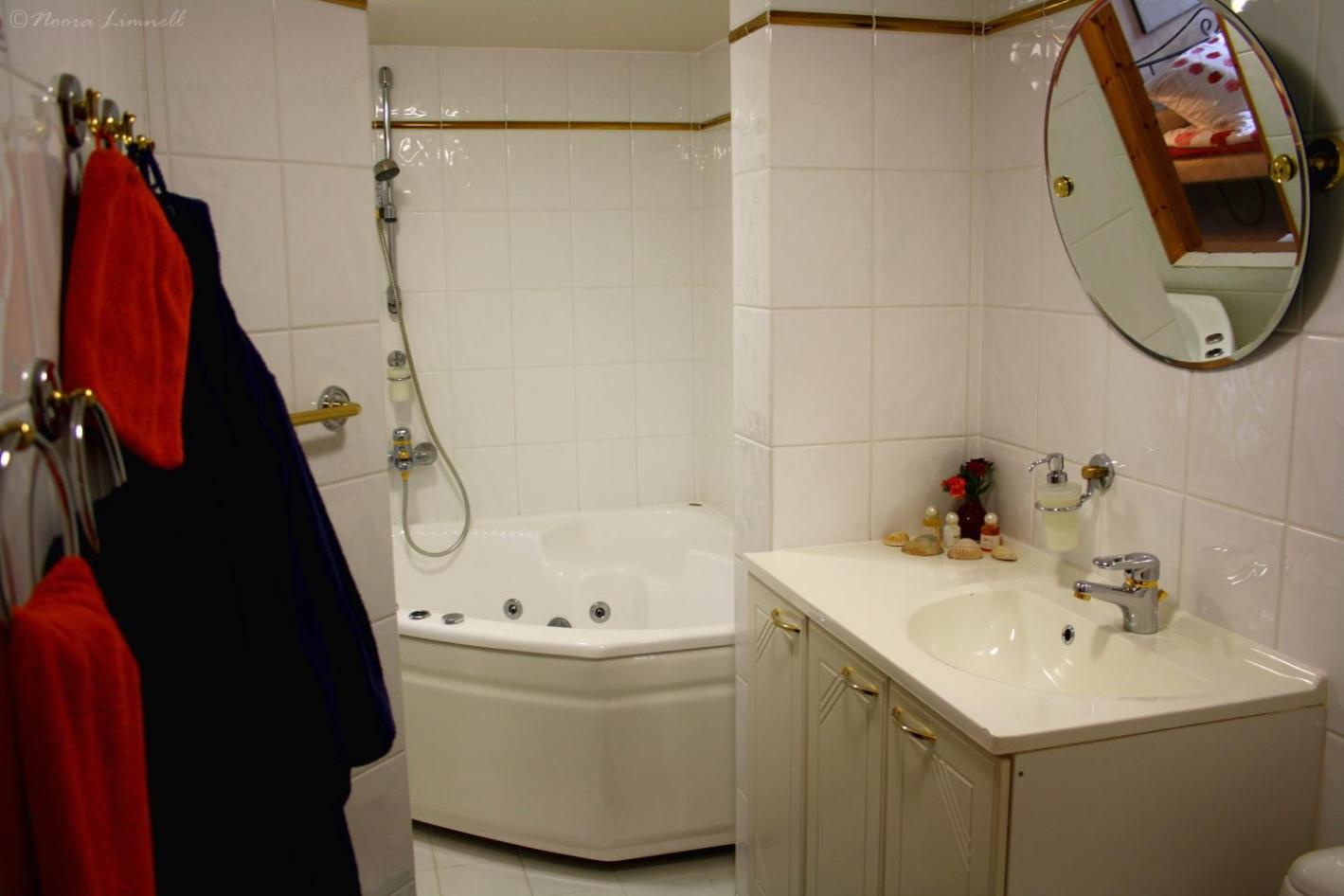 Suite - Photo 2