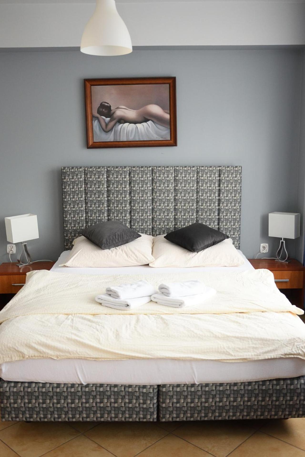 Suite (2 Adults) - Photo 13
