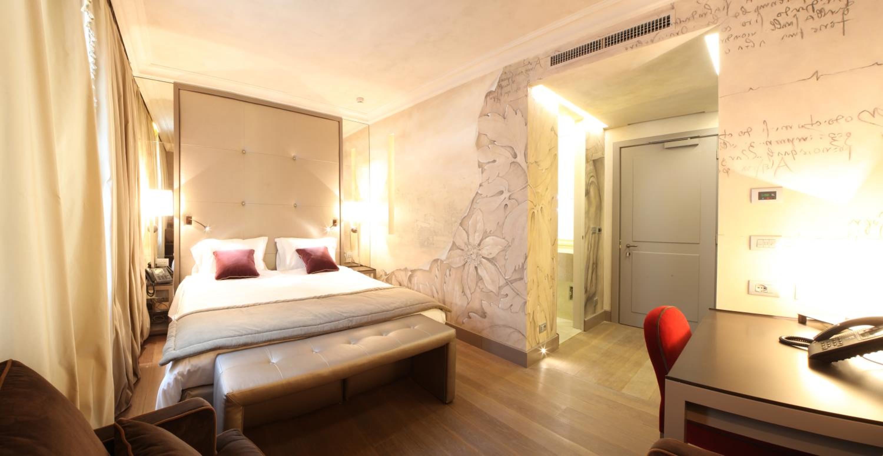 Superior Deluxe Double or Twin Room  photo 3