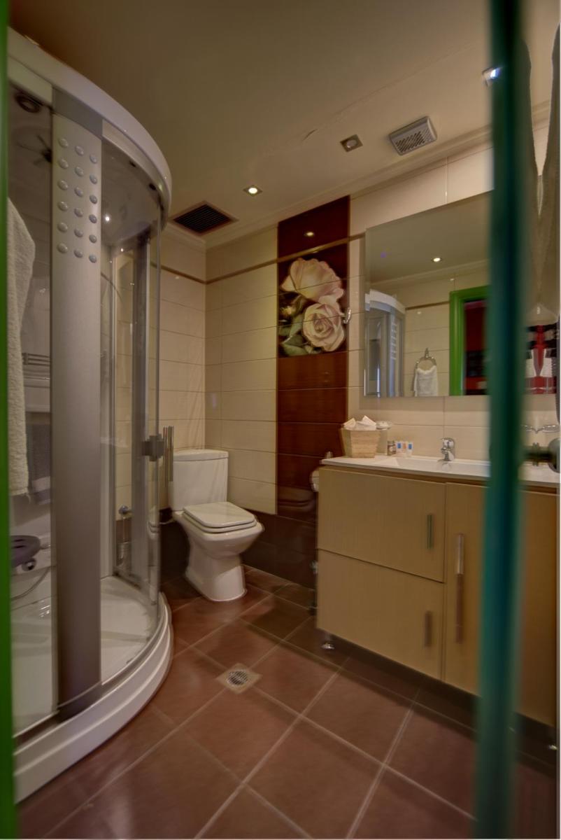 Budget Double Room photo 1