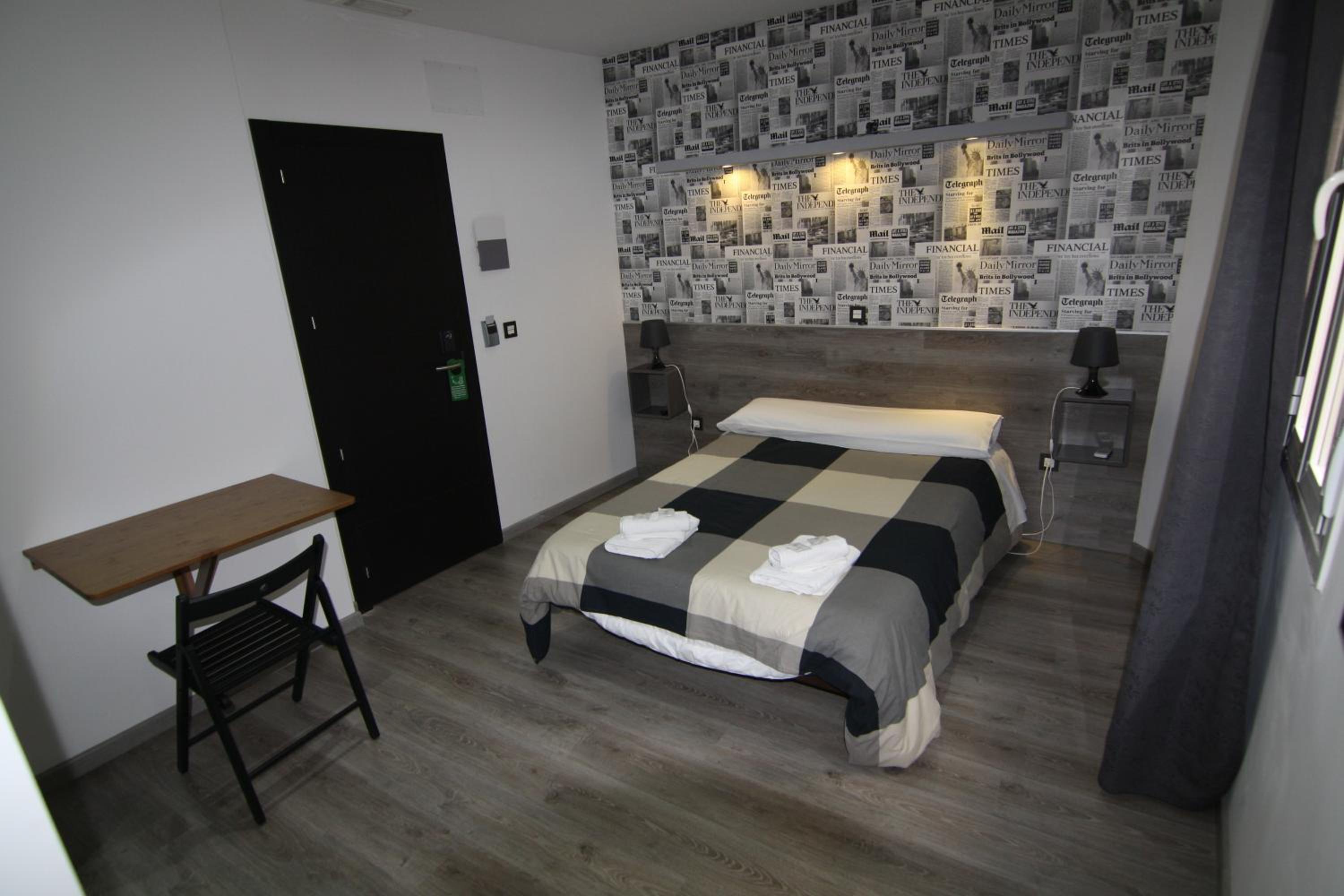 Double Room - Photo 6