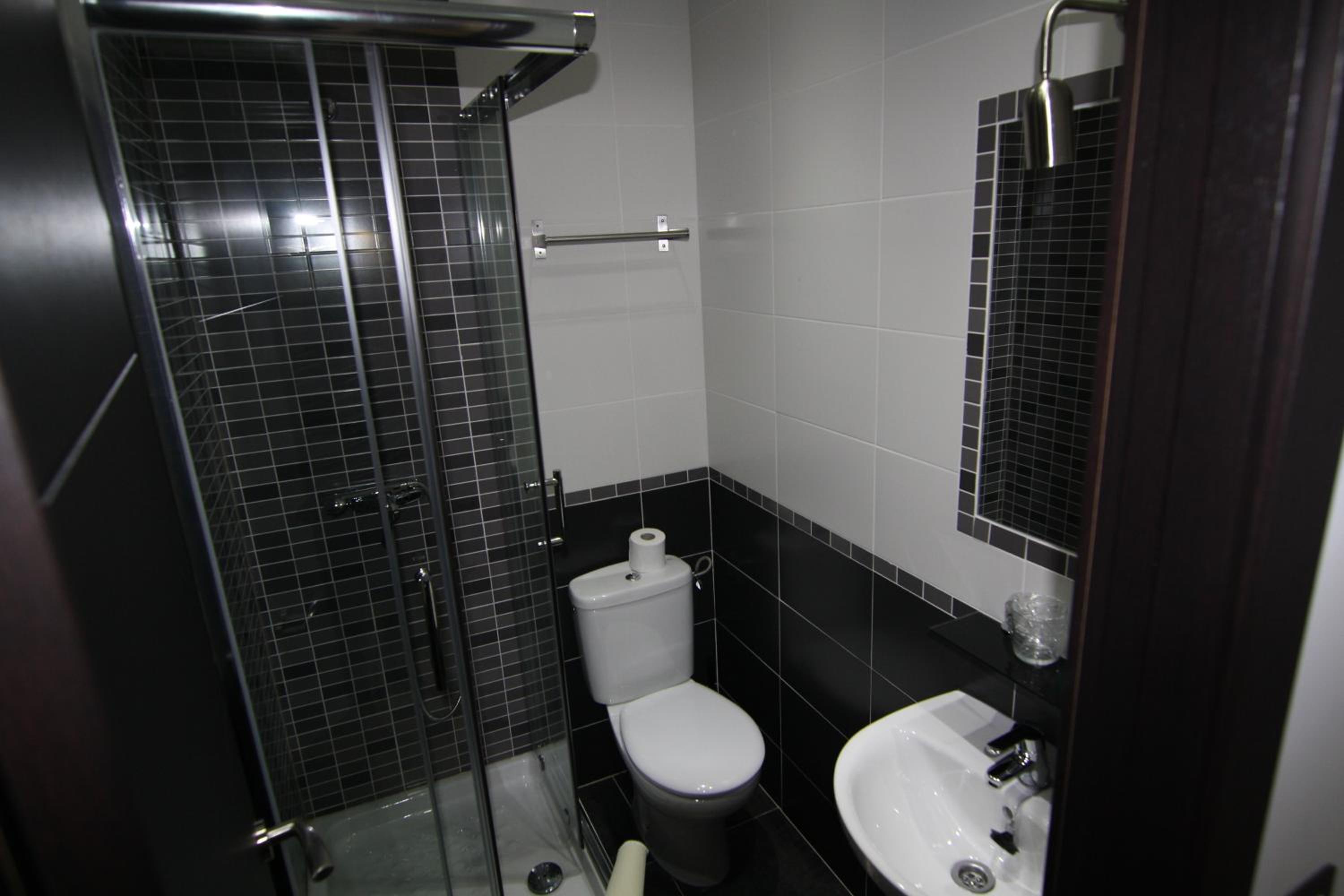 Small Double Room - Photo 4