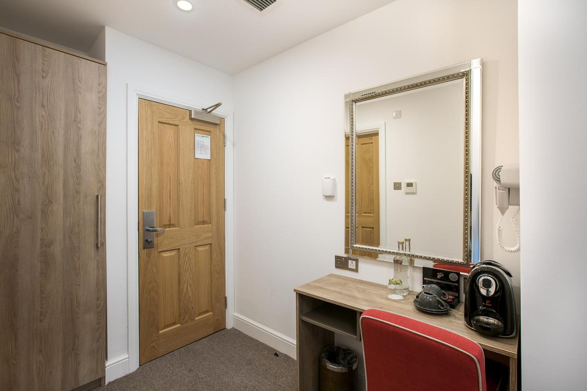 Standard Single Room photo 2