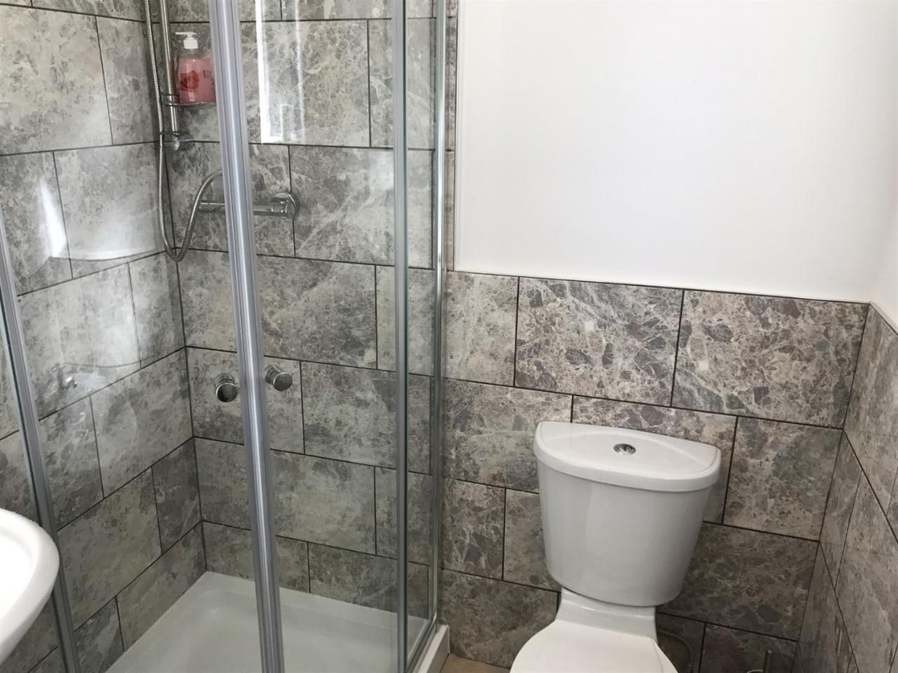 Standard Triple Room - Photo 4