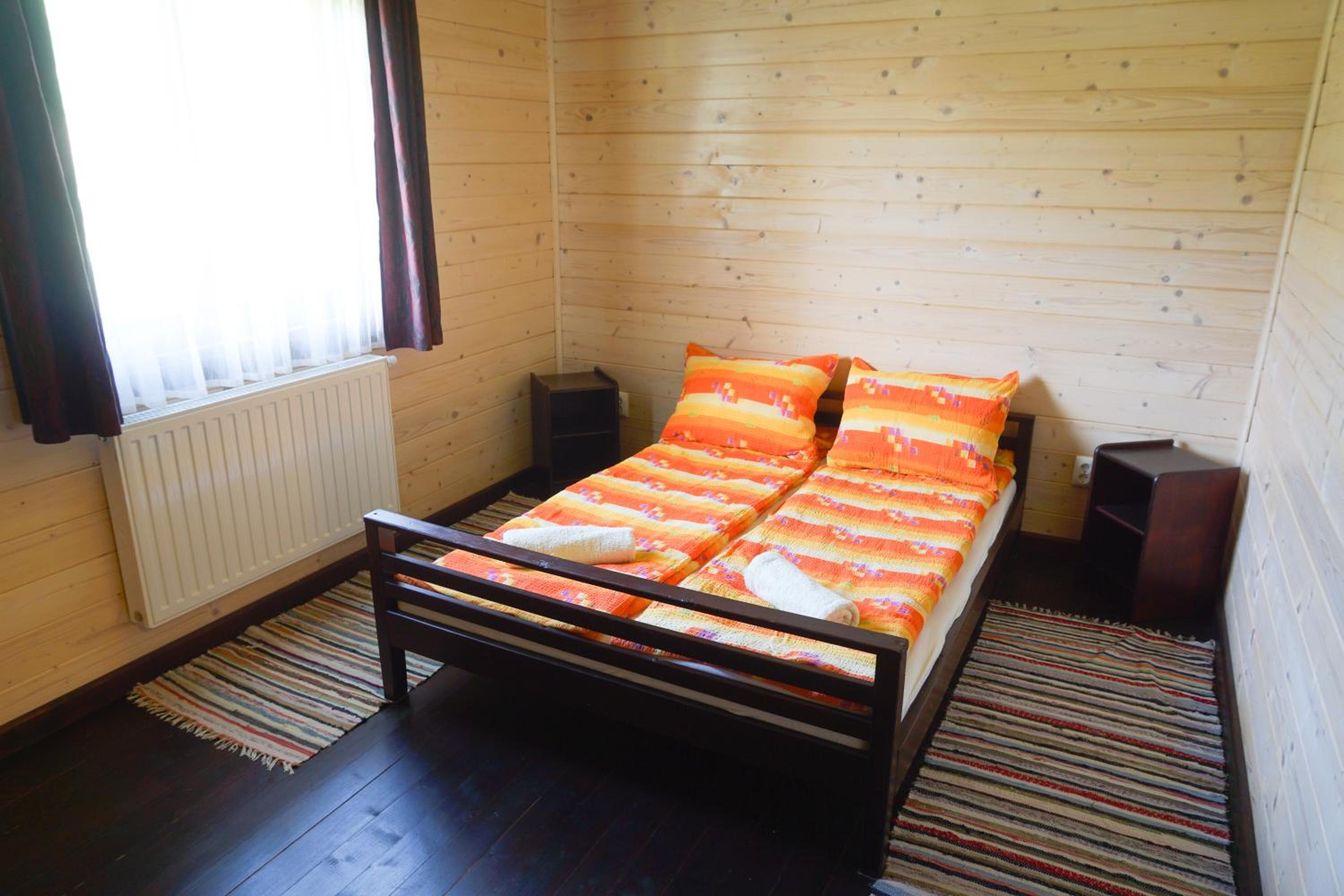 Seven-Bedroom House photo 1