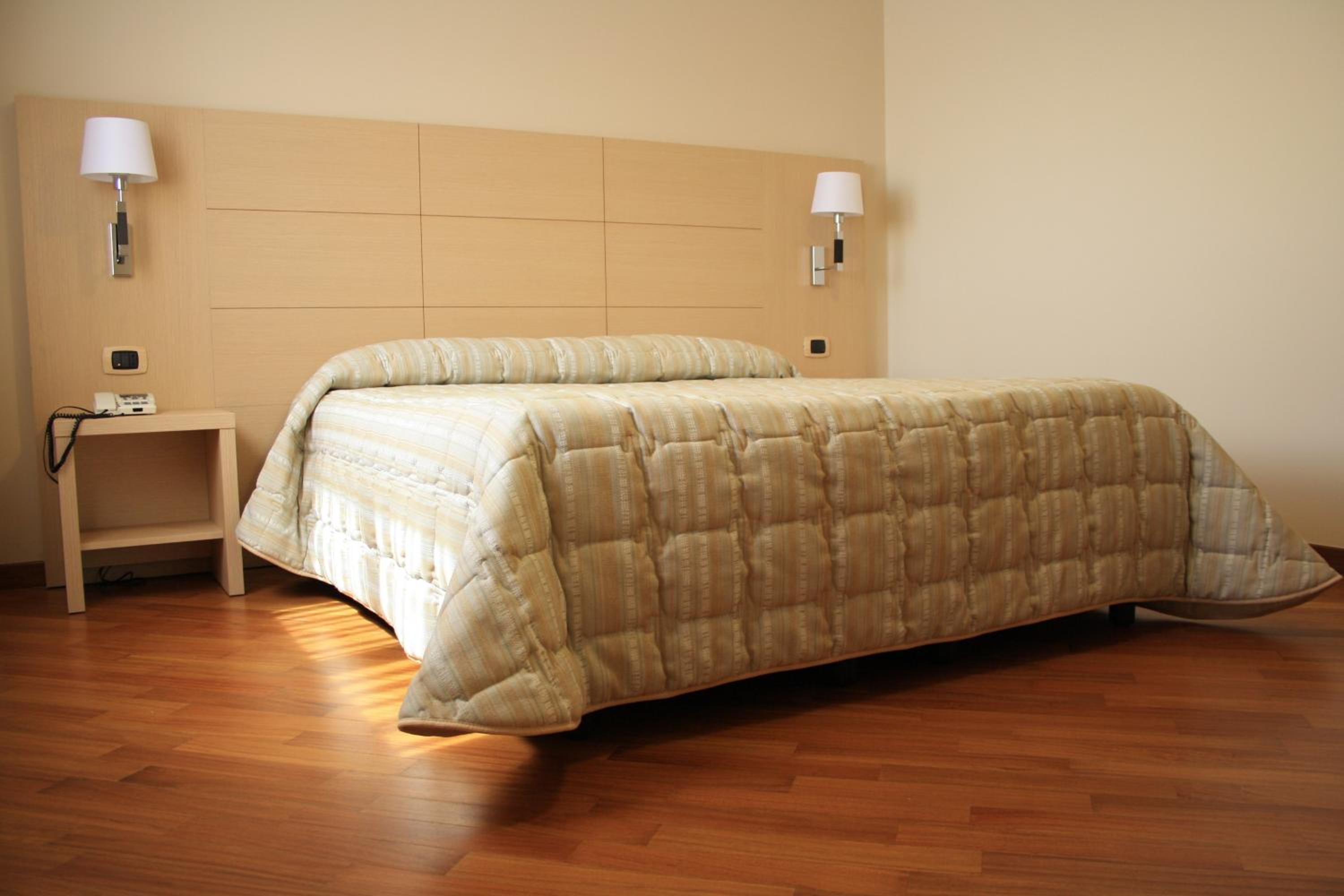 Superior Double or Twin Room photo 3