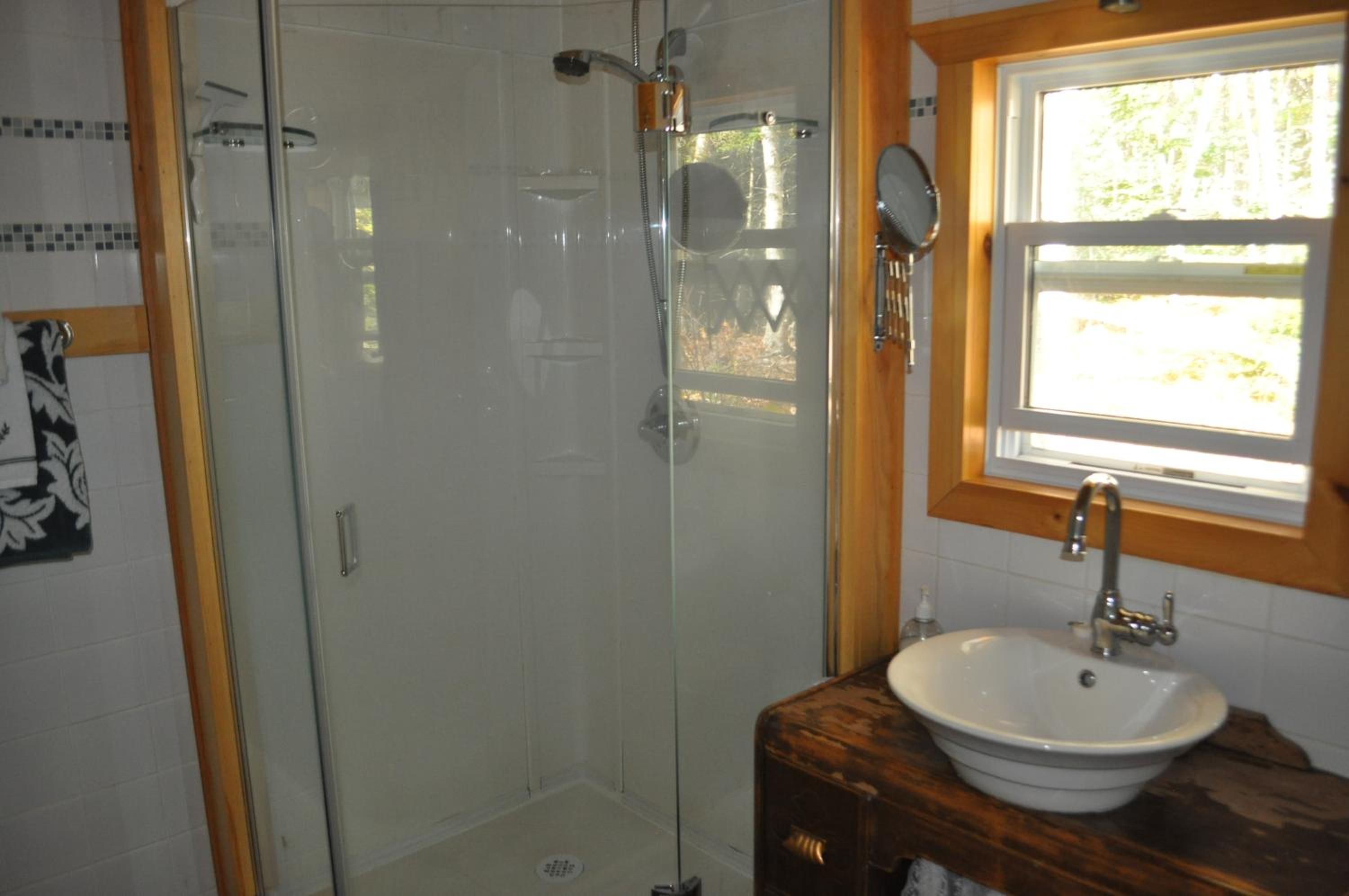 Two-Bedroom Cottage photo 3